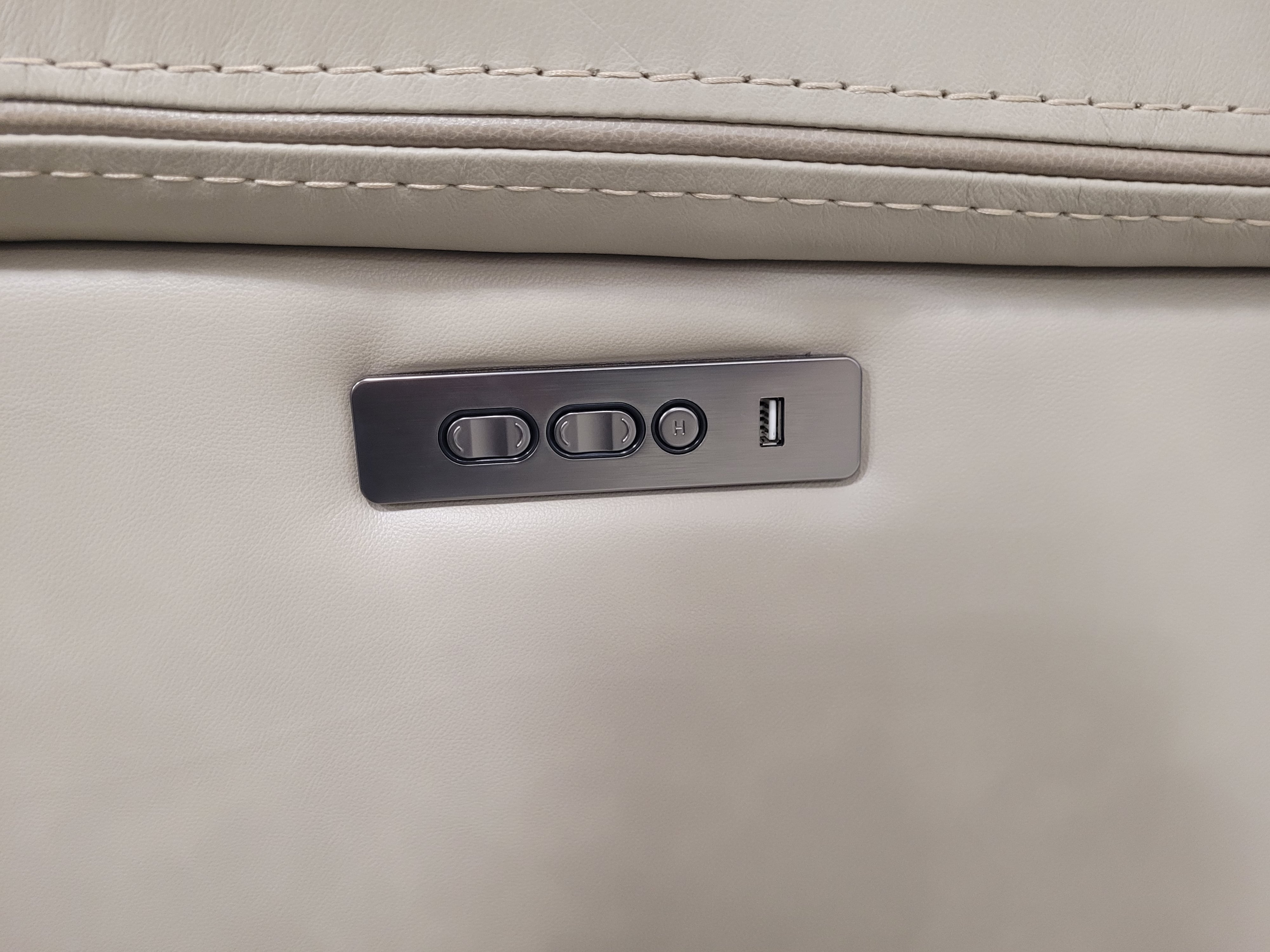 Reclining Sofa w/ Drop Down Table