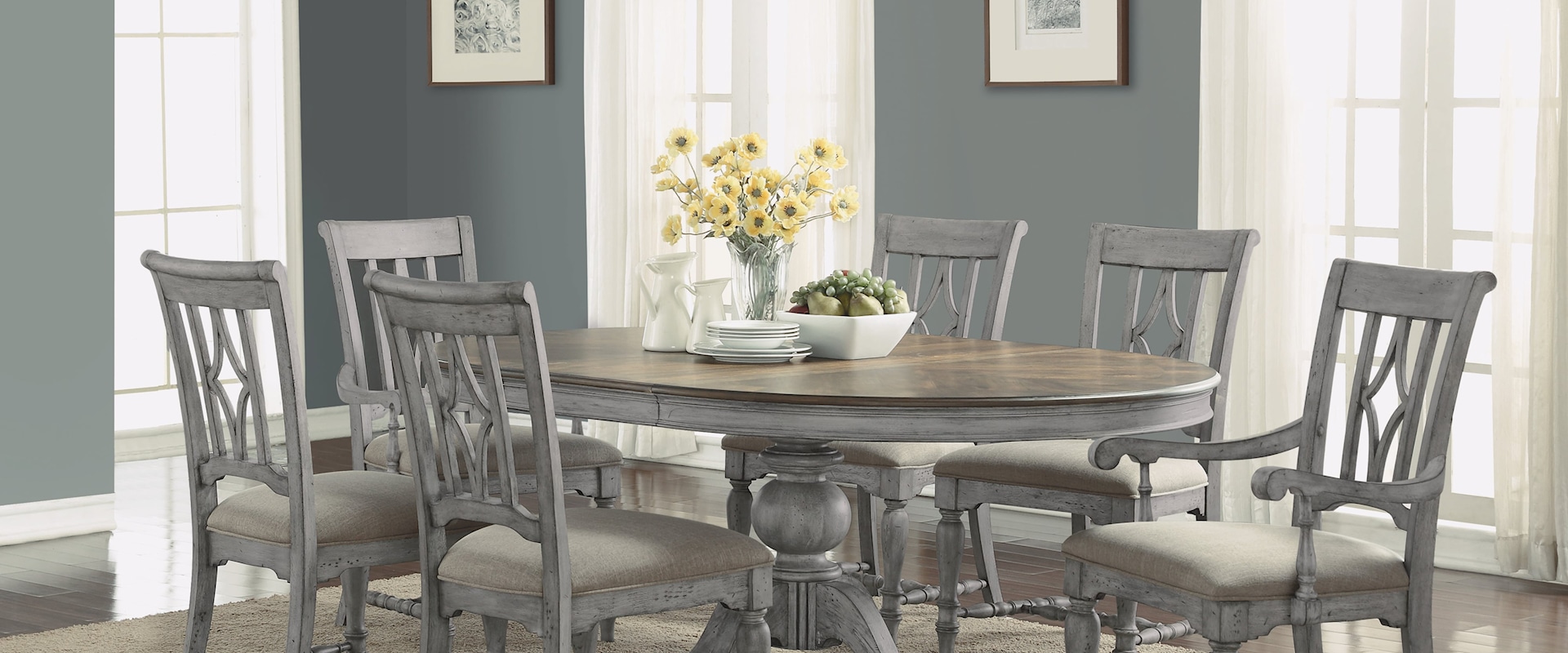 Relaxed Vintage Table and Chair Set with Pedestal Table