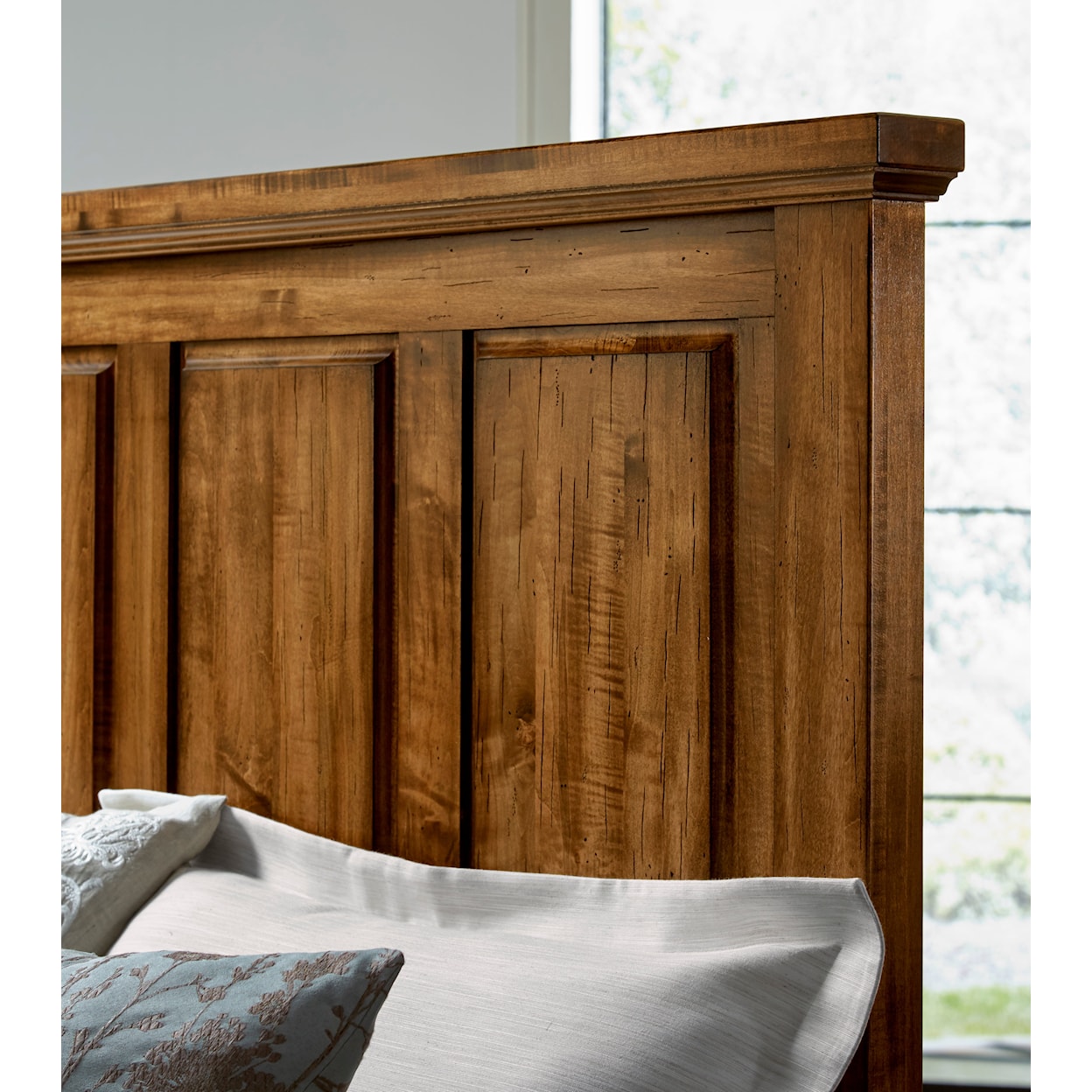 Artisan & Post Maple Road King Mansion Storage Bed