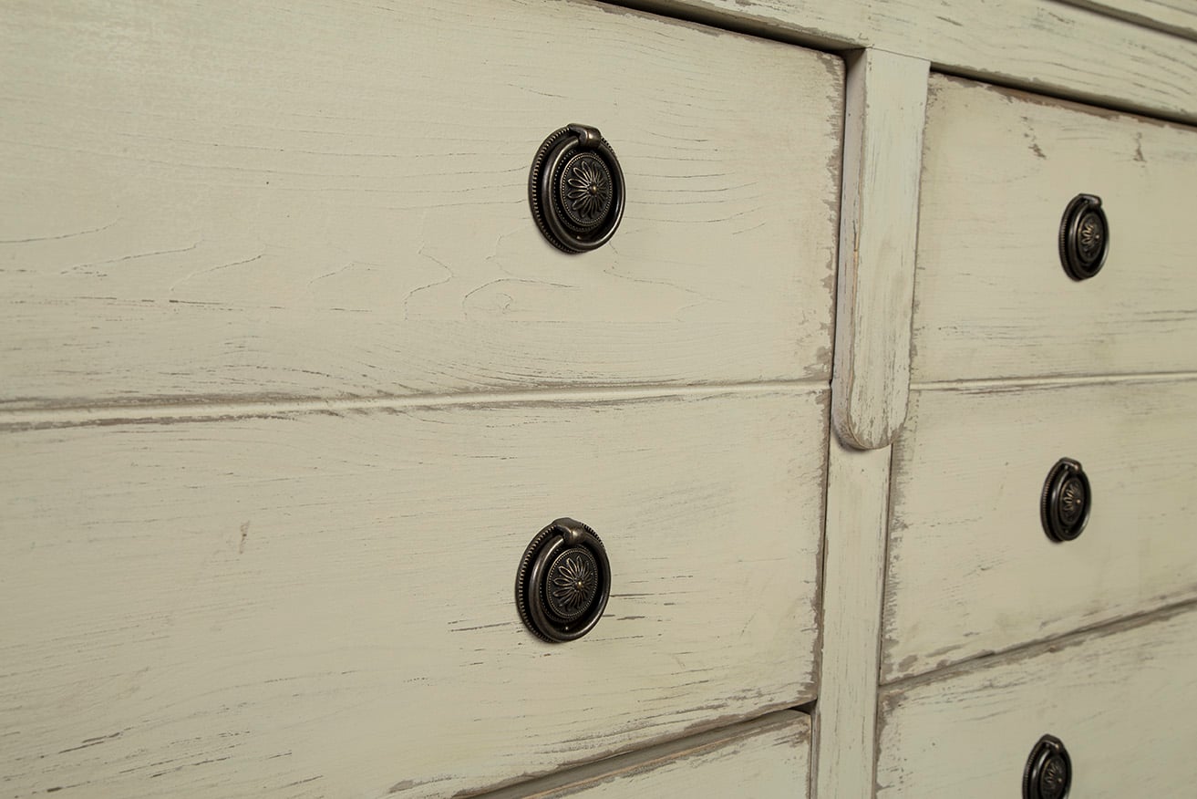 Furniture Classics Furniture Classics Brookside Chest