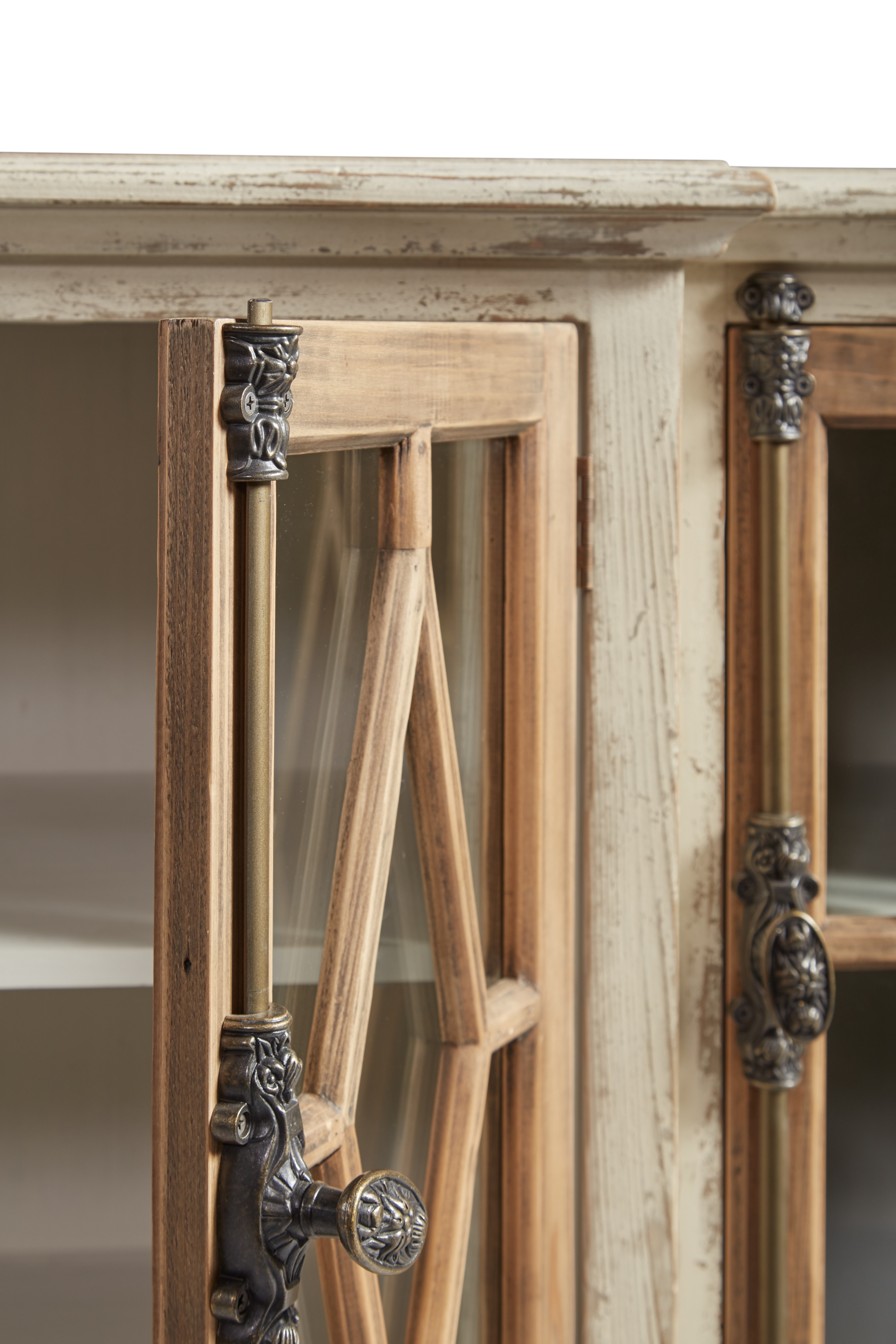 Furniture Classics Furniture Classics Dove Stalone Glass Front Server