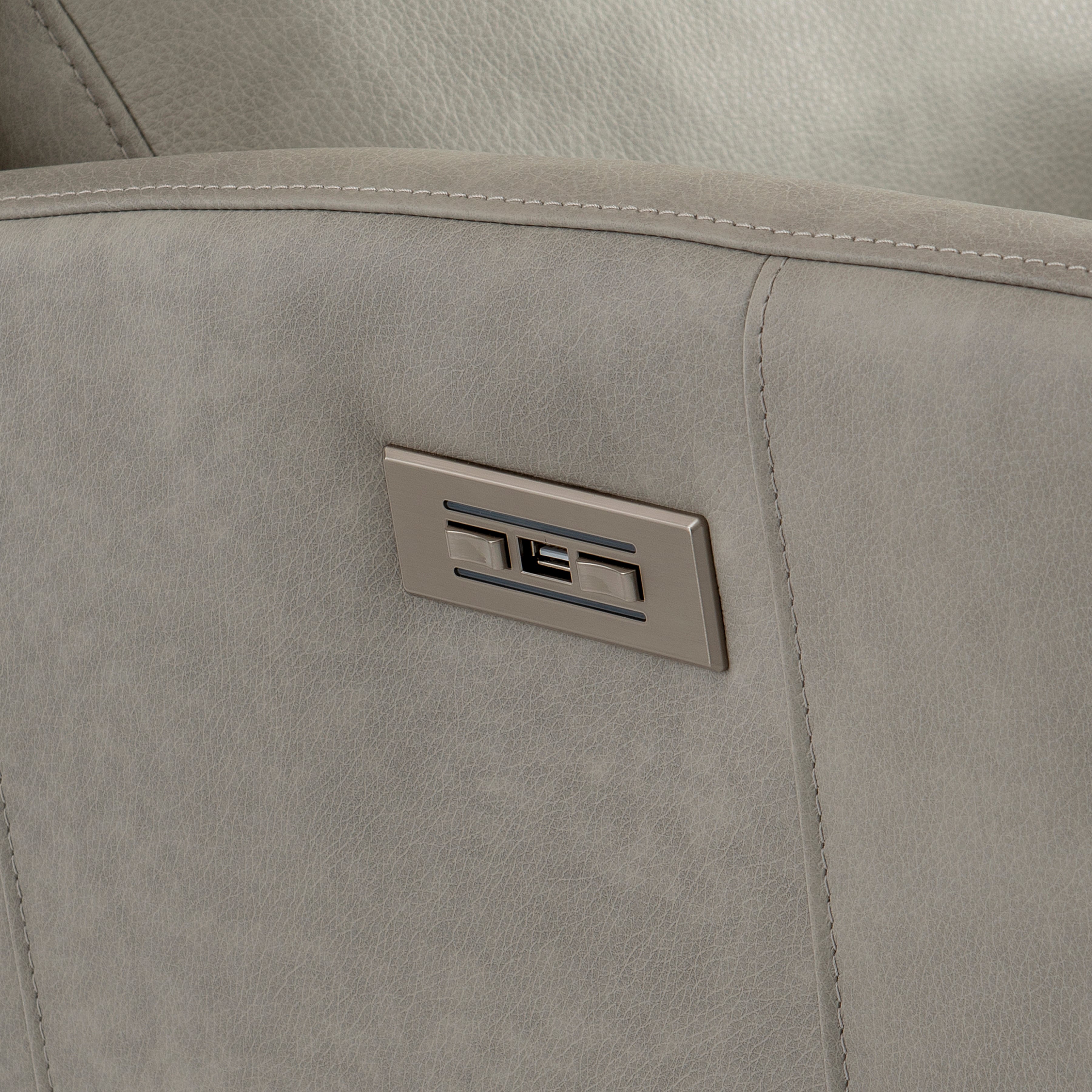 Bernhardt Bernhardt Living Weller Leather Power Motion Chair