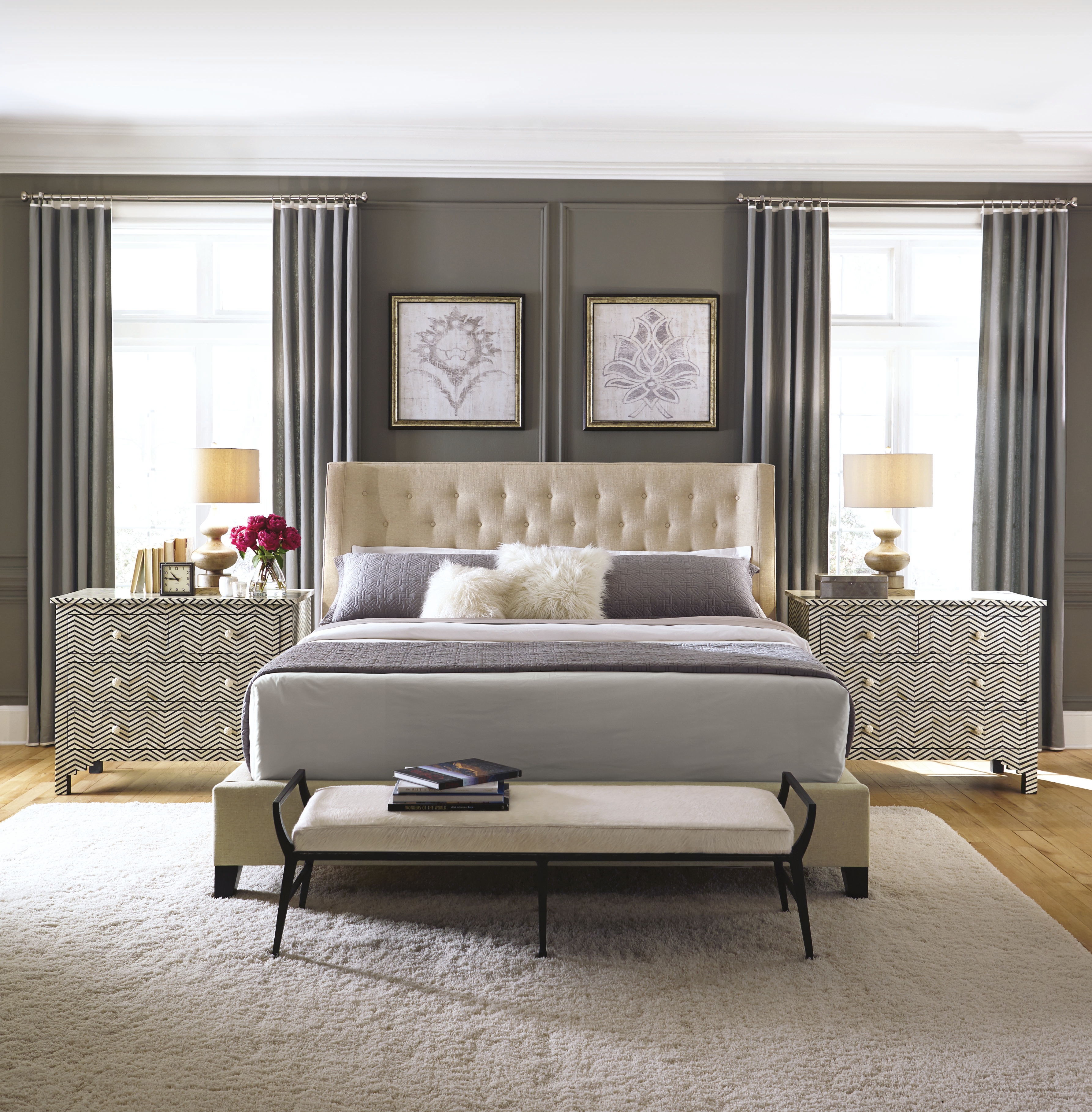 Queen Upholstered Wing Bed