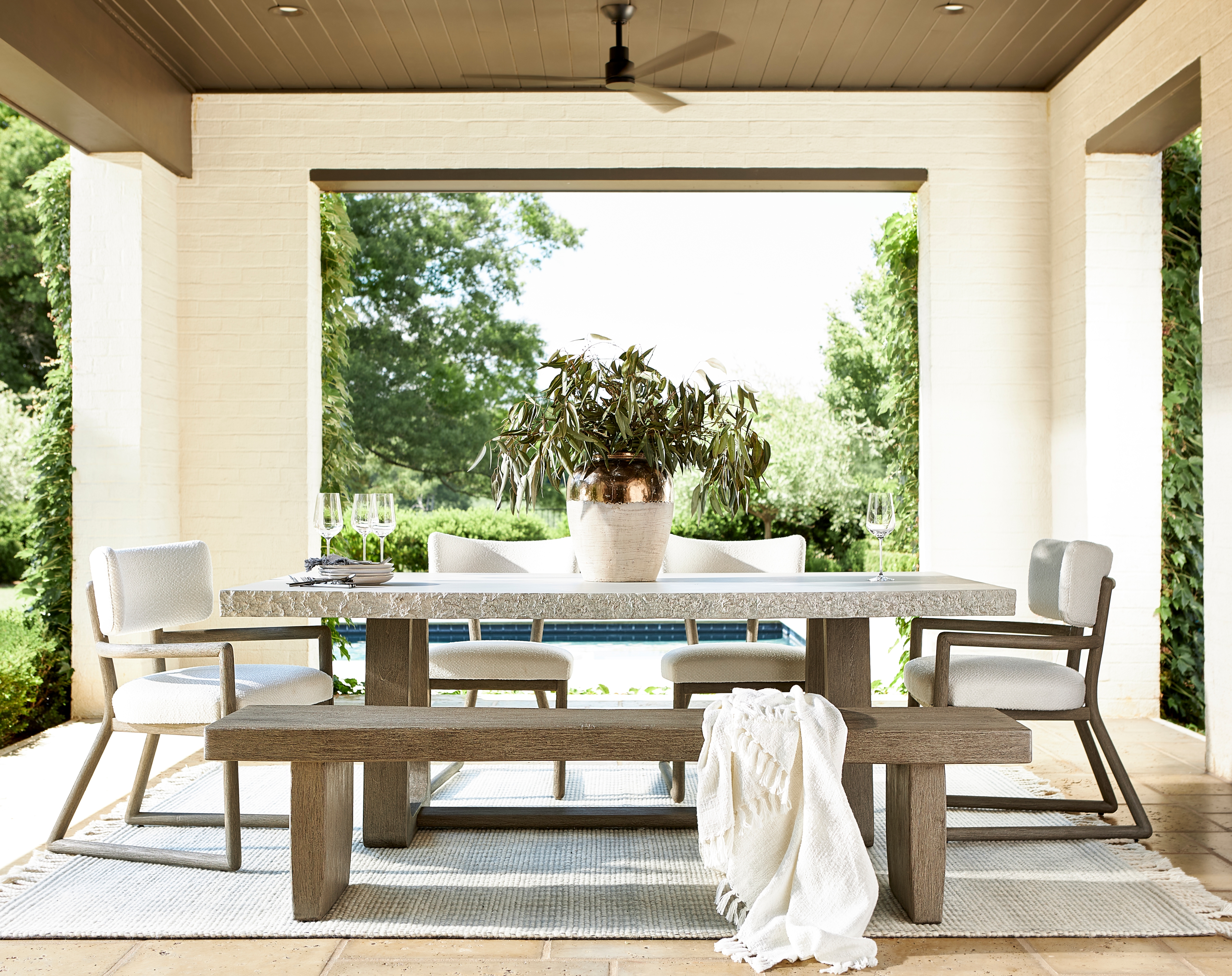 Bernhardt Bernhardt Exteriors Trouville Outdoor Dining Table