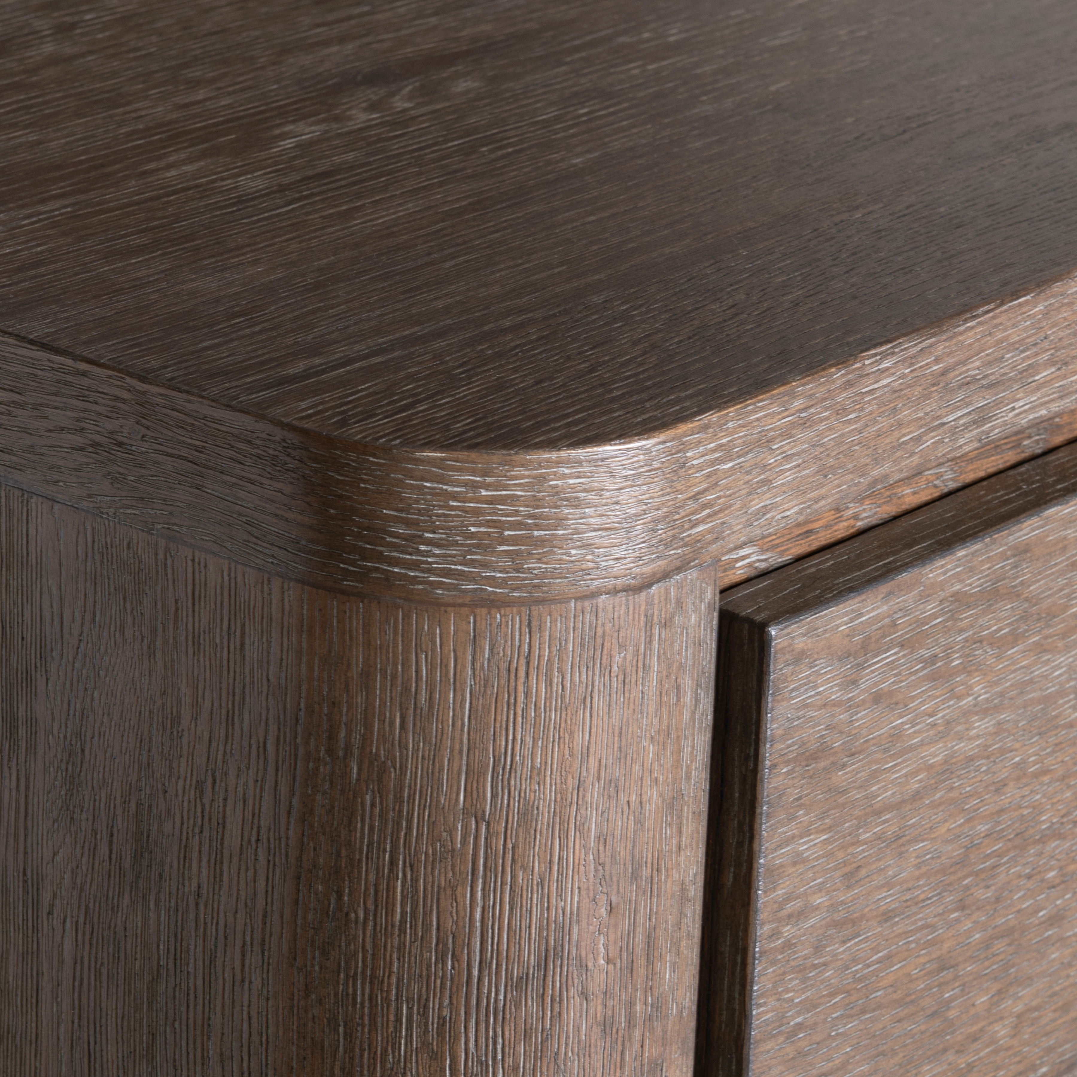 Bernhardt Outline Outline 7 Drawer Dresser