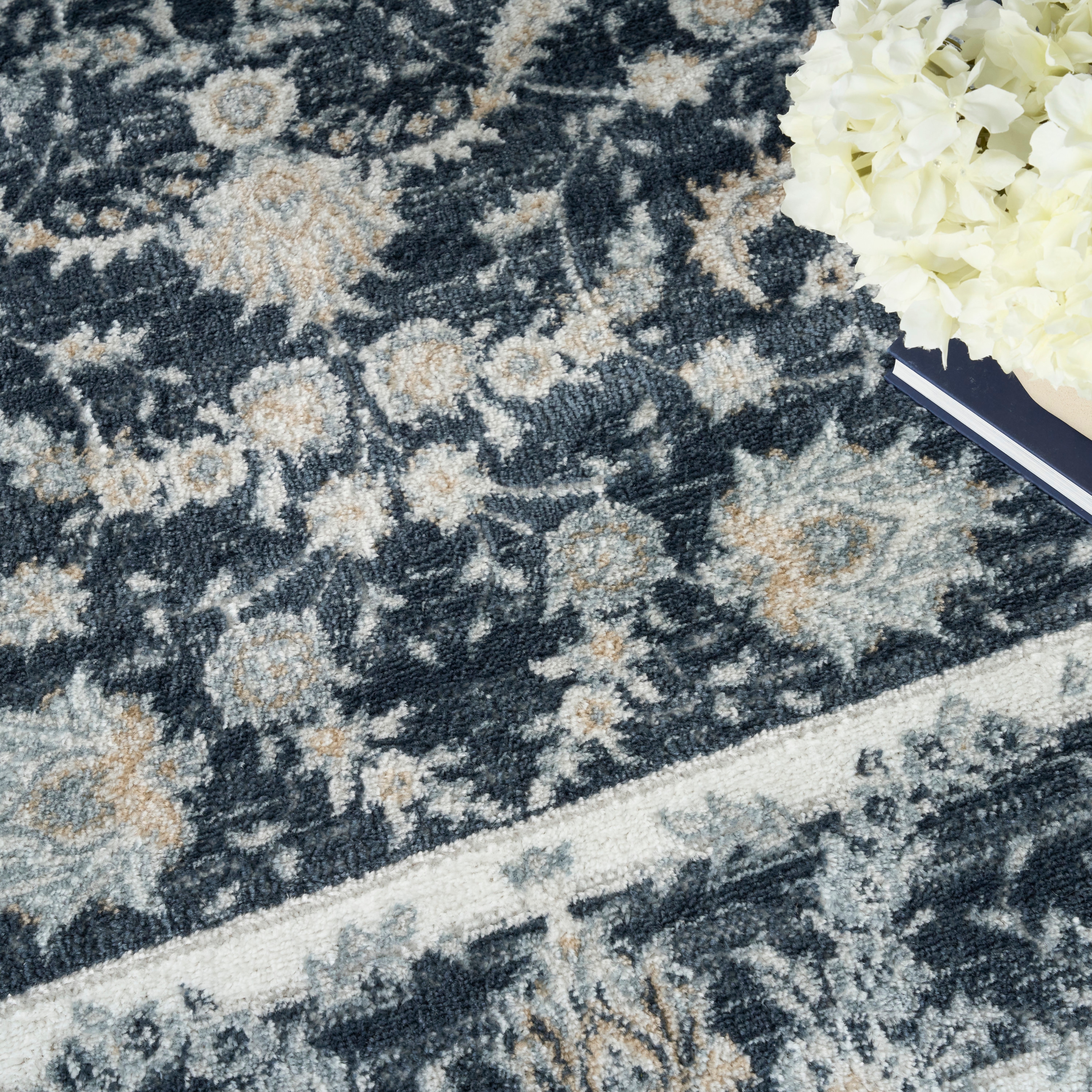 Nourison Dekor 4' X 6'