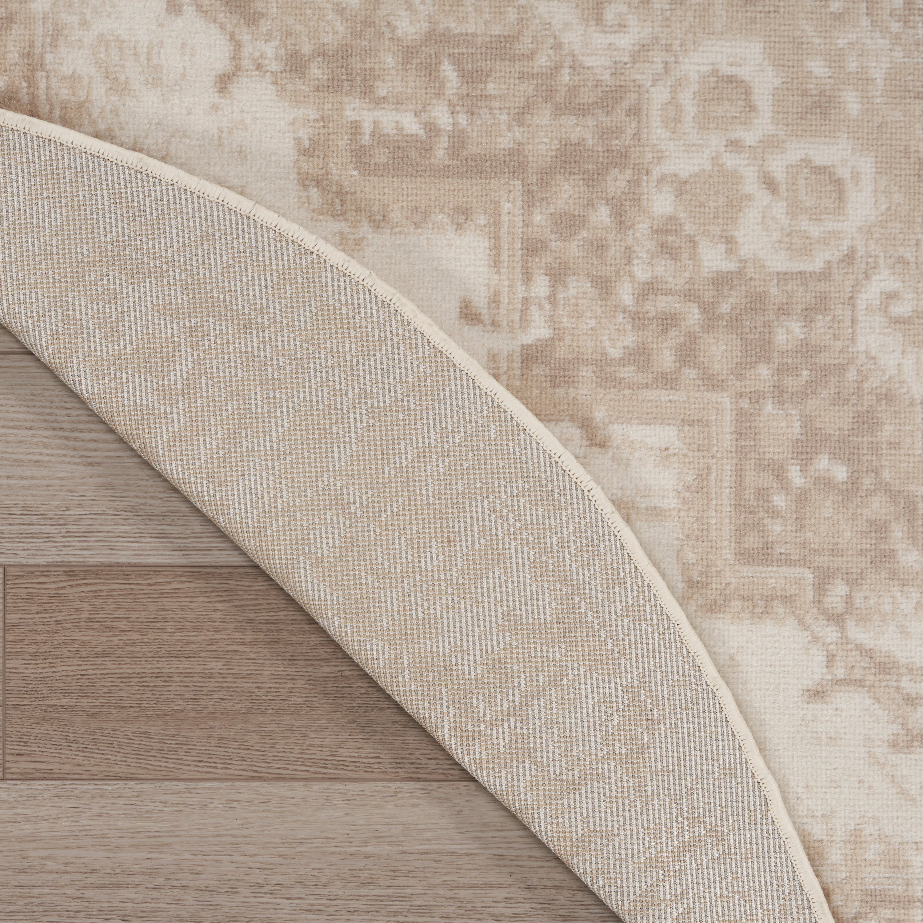 Nourison Grafix 4' Round  Rug