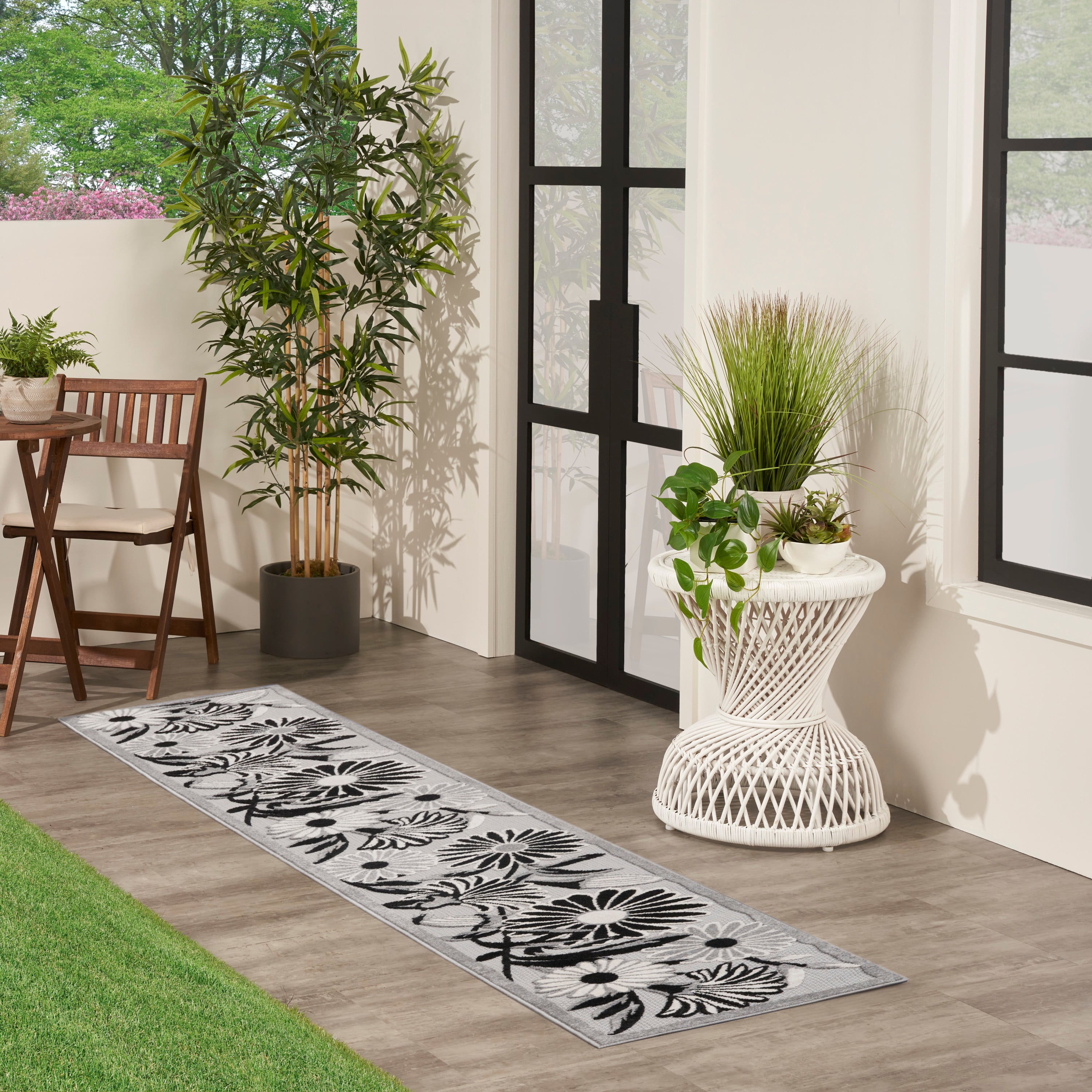 Nourison Aloha 2' X 6'  Rug