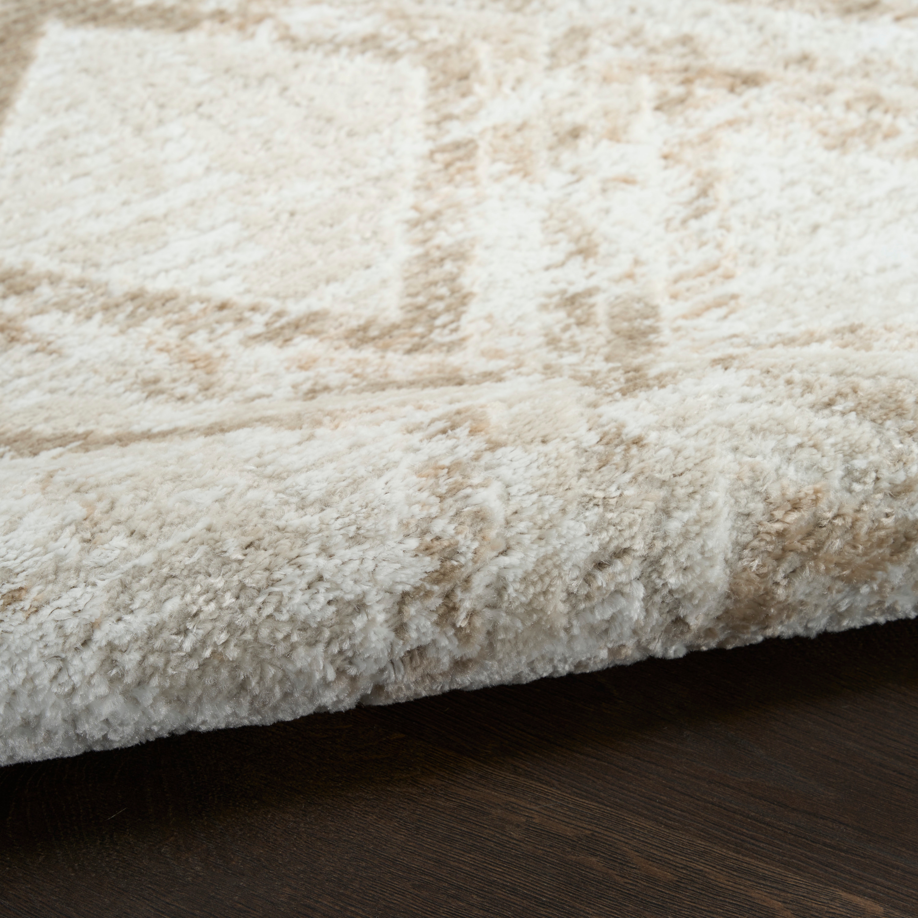 Nourison Dekor 2' X 4'