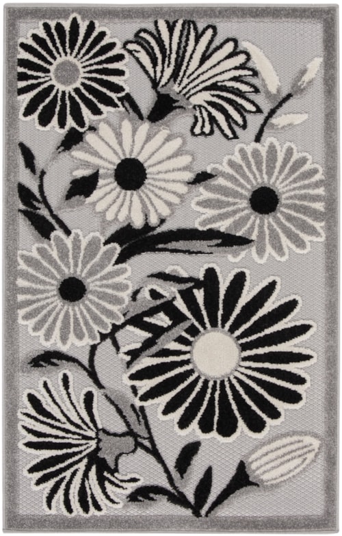2'8" x 4' Black White Rectangle Rug