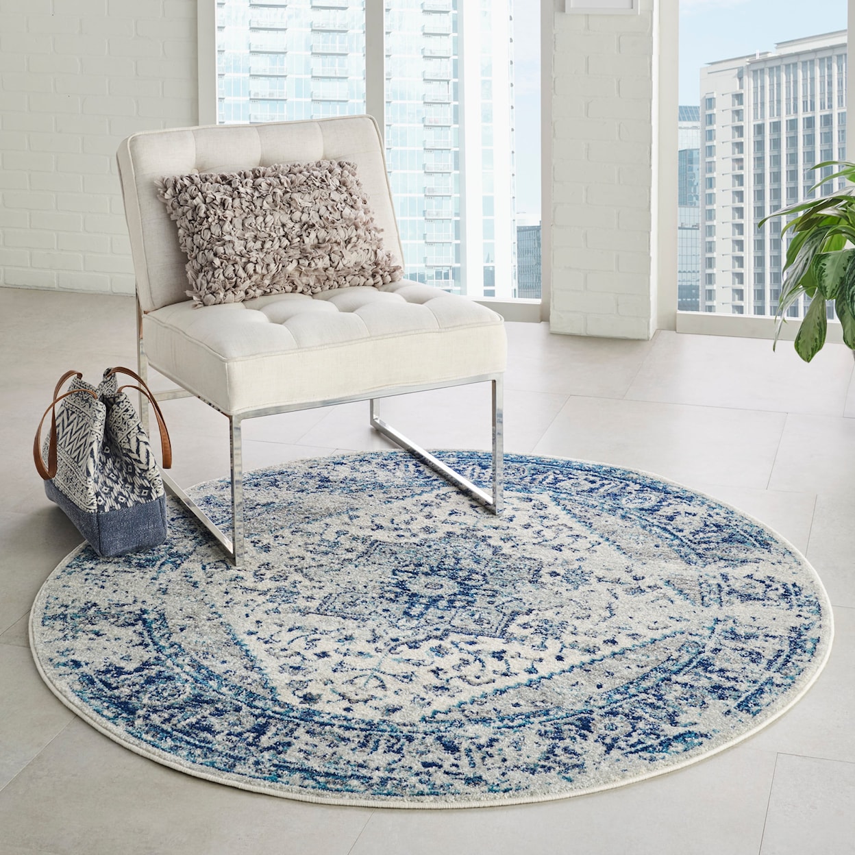 Nourison Tranquil(Traql) 7'10" Round  Rug