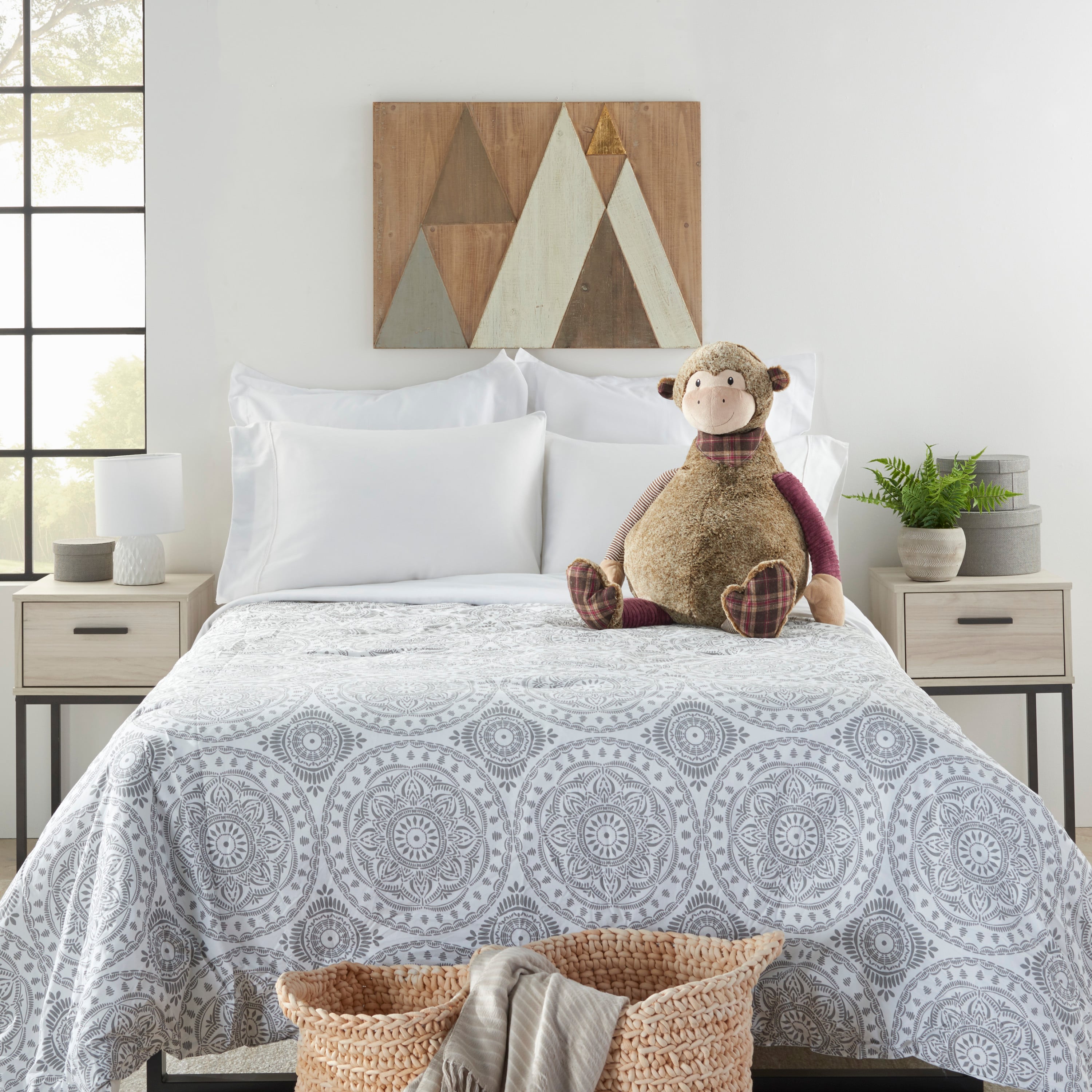 Nourison Plush Lines 23" x 24" Plush Animal