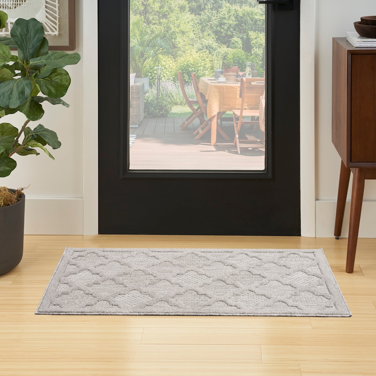 Nourison Easy Care 2' x 4'  Rug