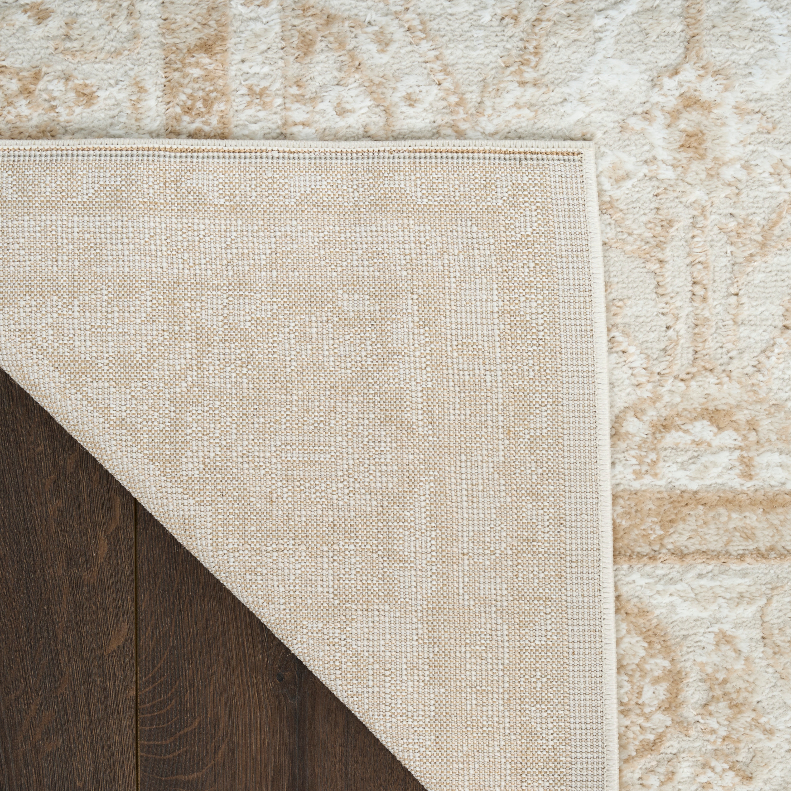 Nourison Dekor 2' X 4'