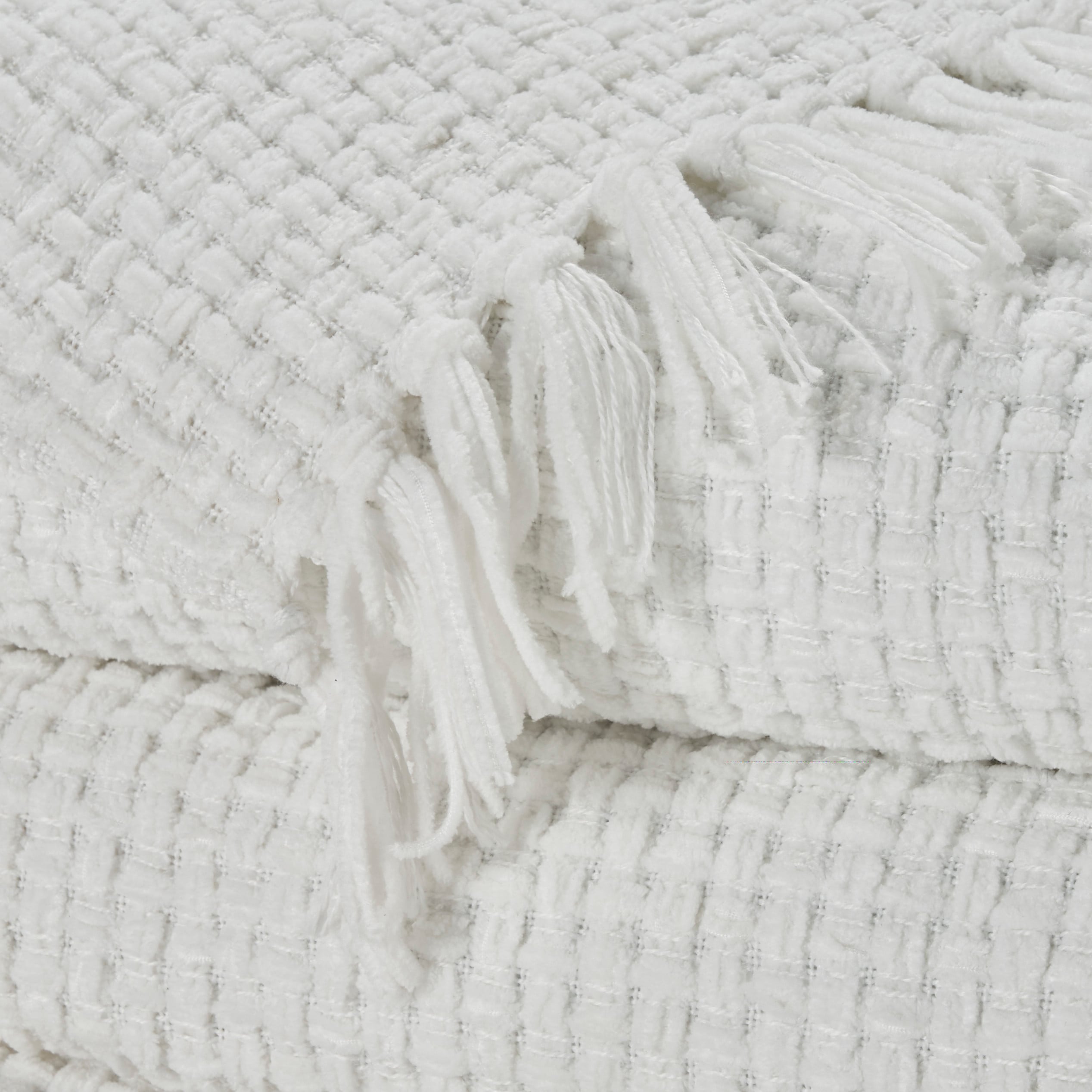 Nourison Lifestyle 70" x 103" Throw blankets