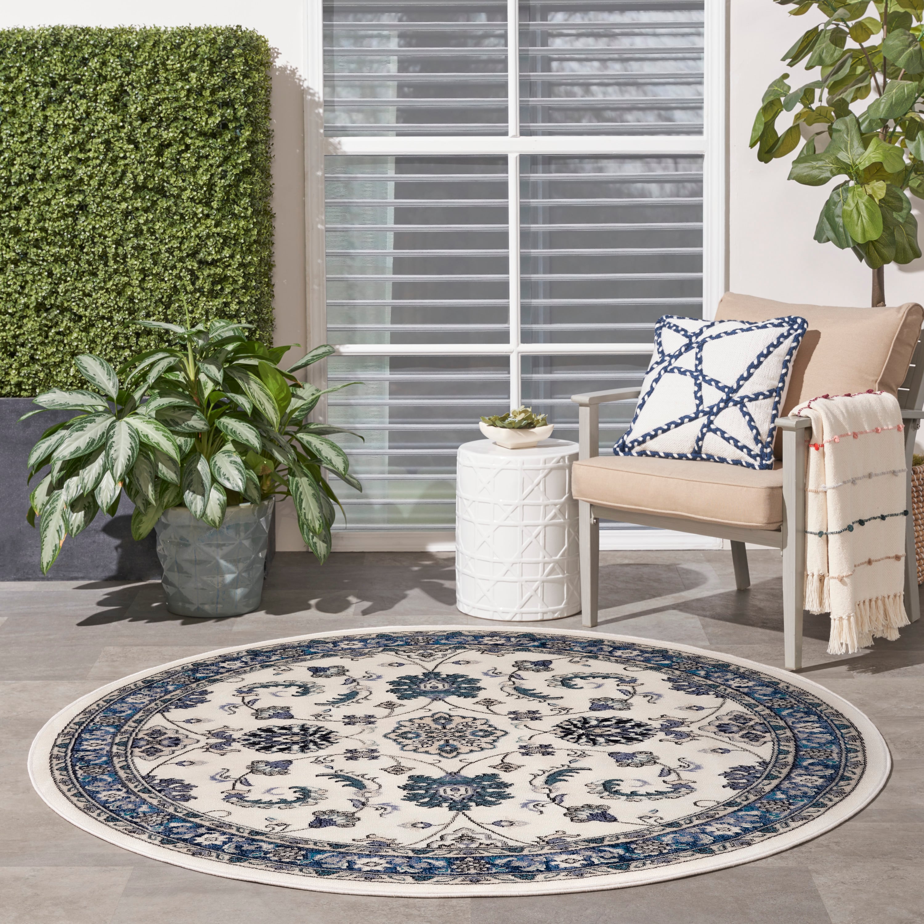 Nourison Nourison Essentials 4' Round  Rug