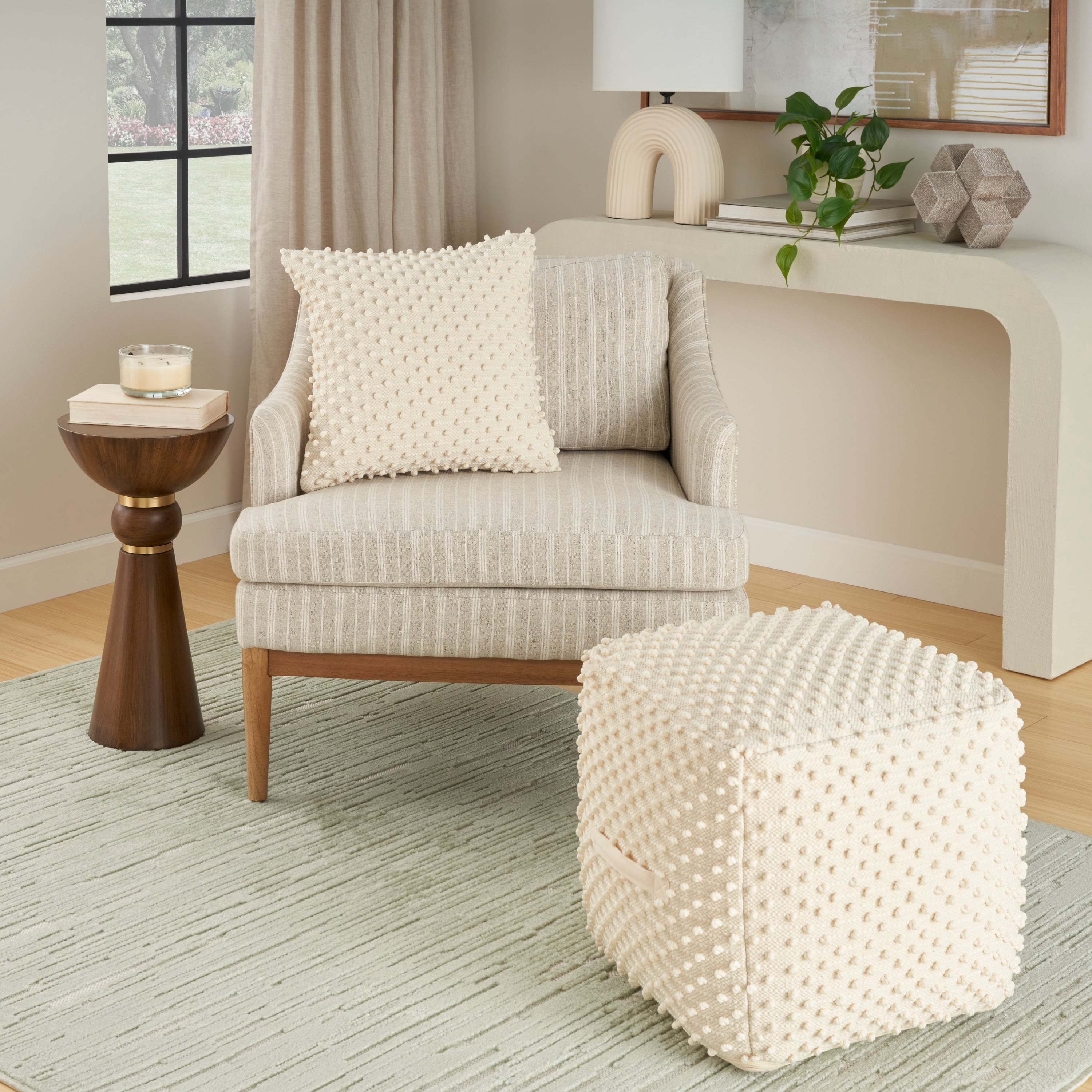 16 x 16 x 16 Pouf