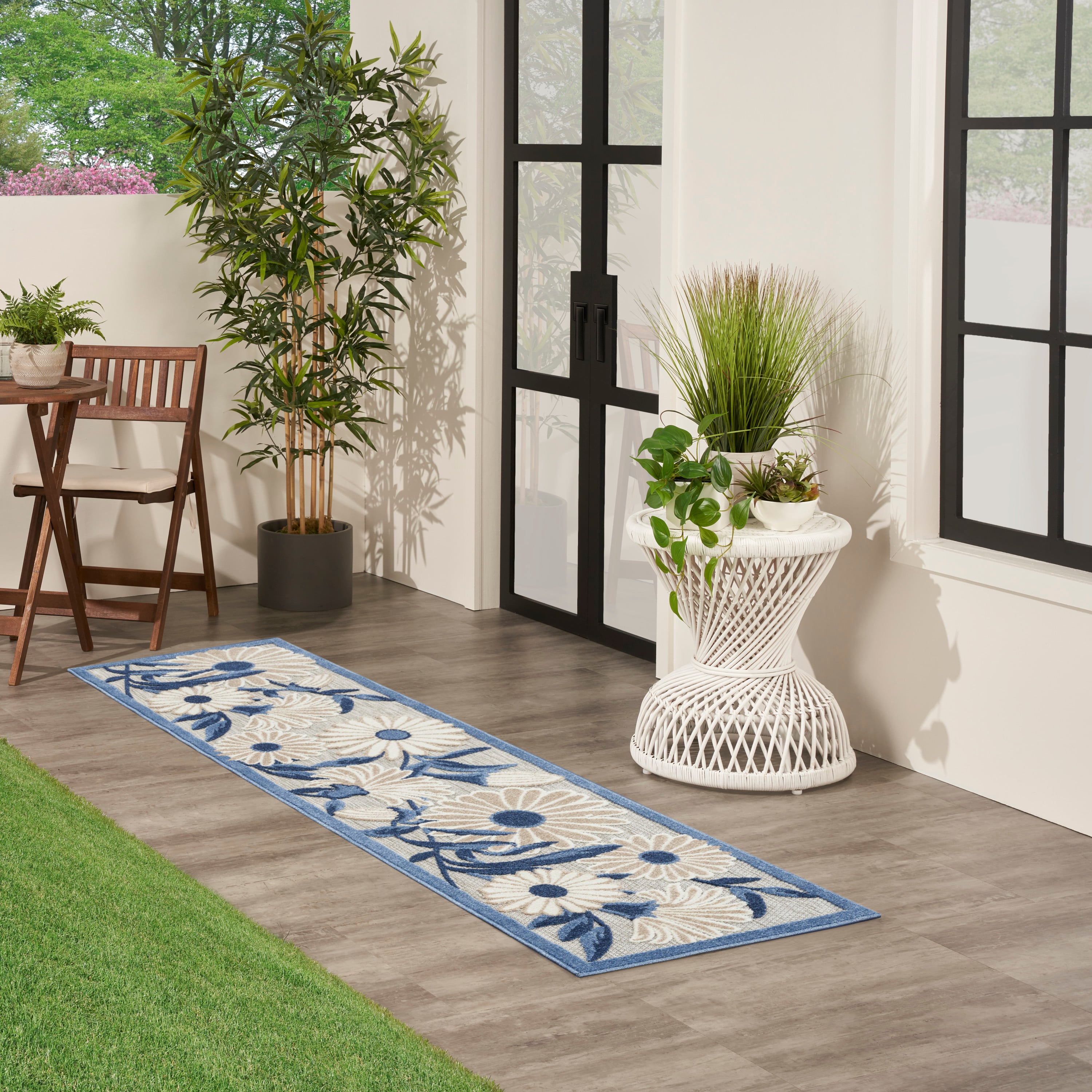 Nourison Aloha 2' X 6'  Rug