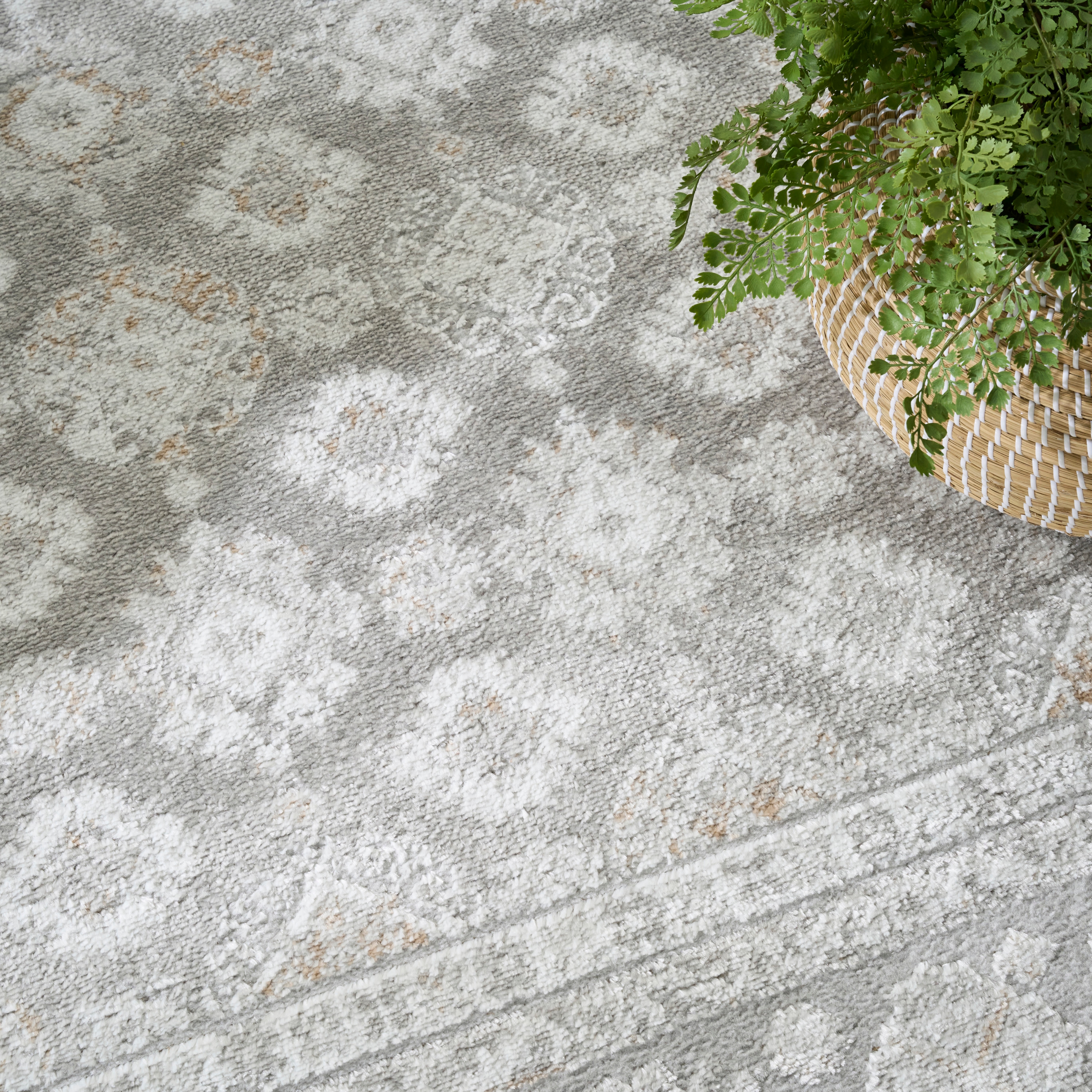 Nourison Dekor 7'10" X 9'10"