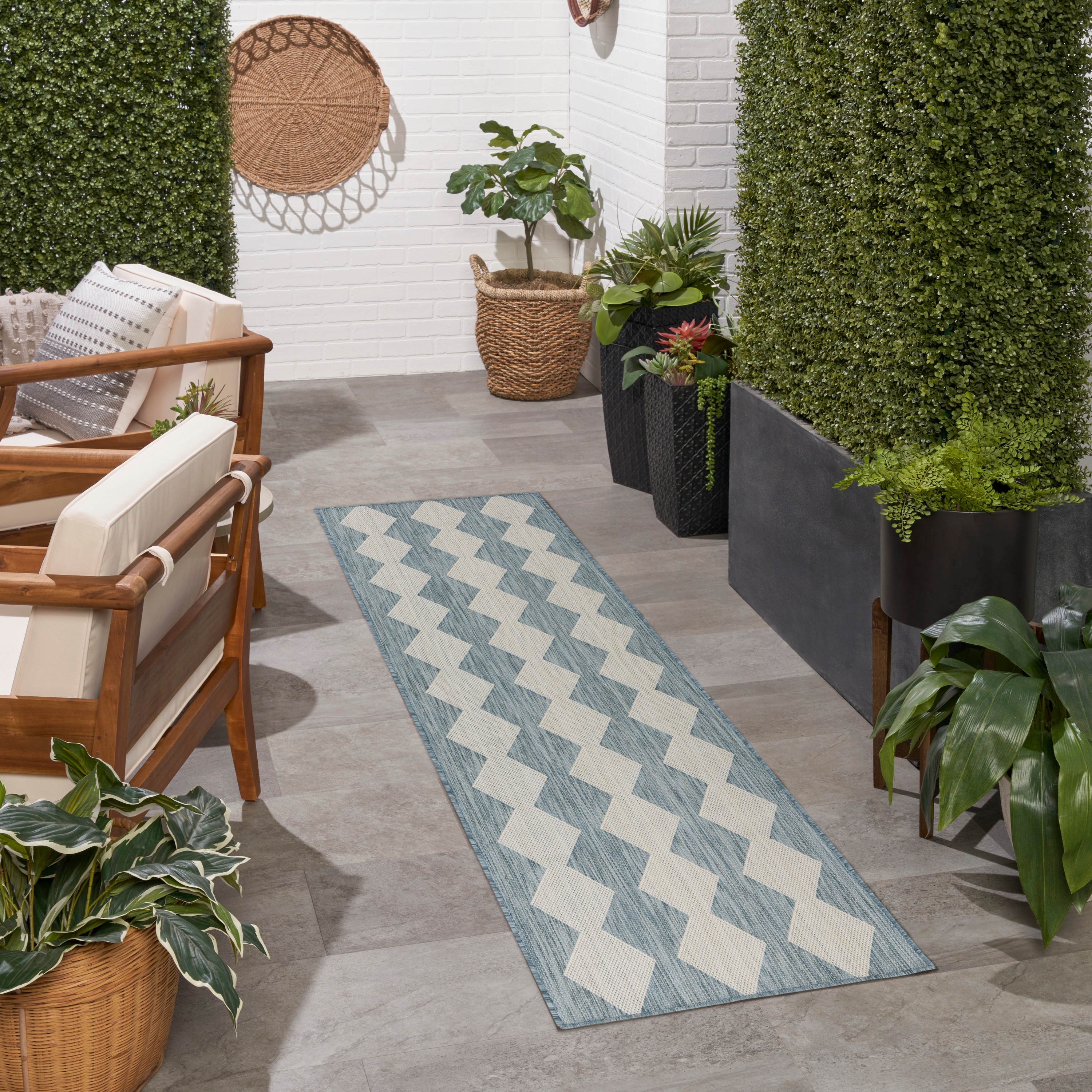 Nourison Positano 2'2" X 10'