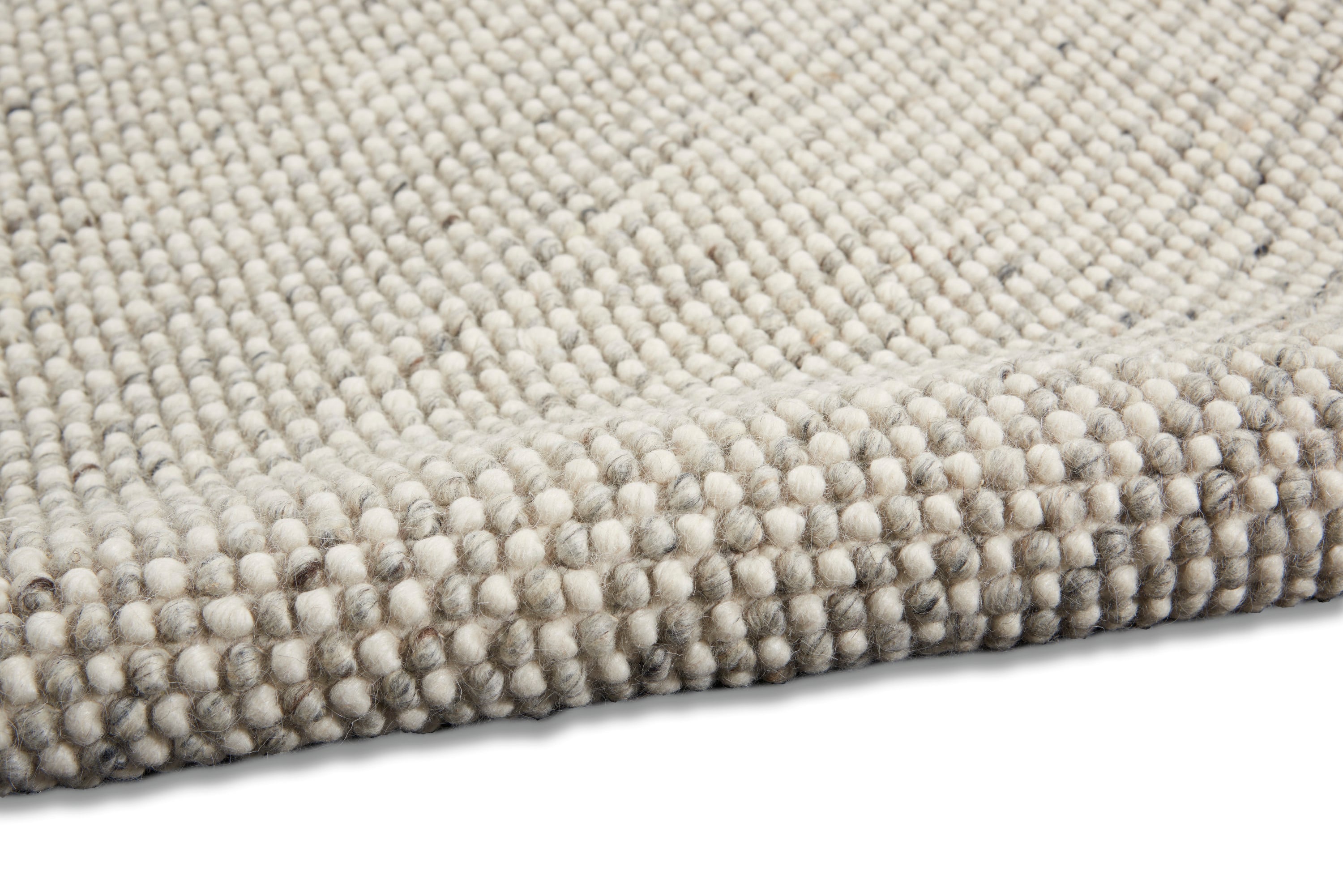 5'3" x 7'3"  Rug