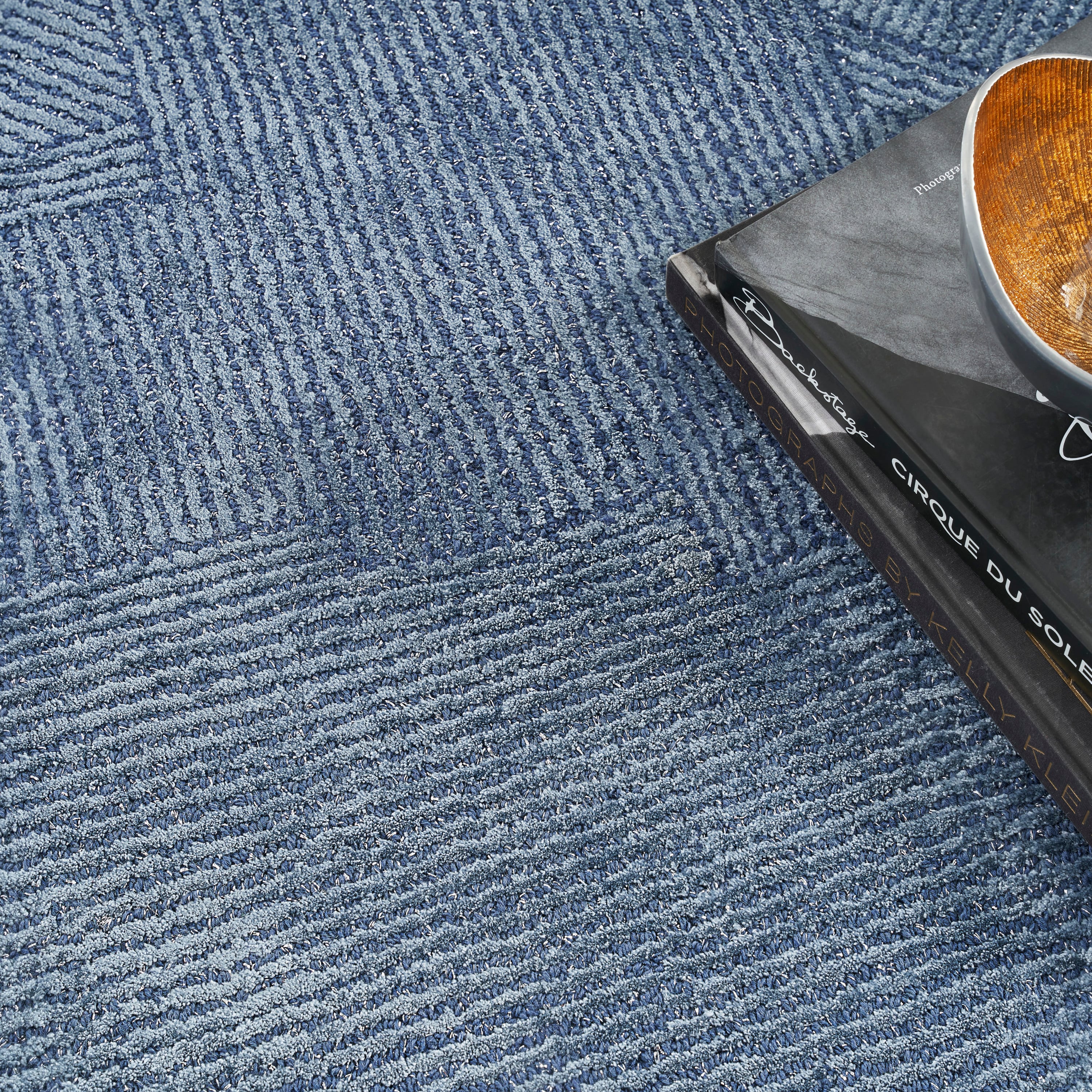 Michael Amini by Nourison Ma30 Star 5'3" x 7'3"  Rug