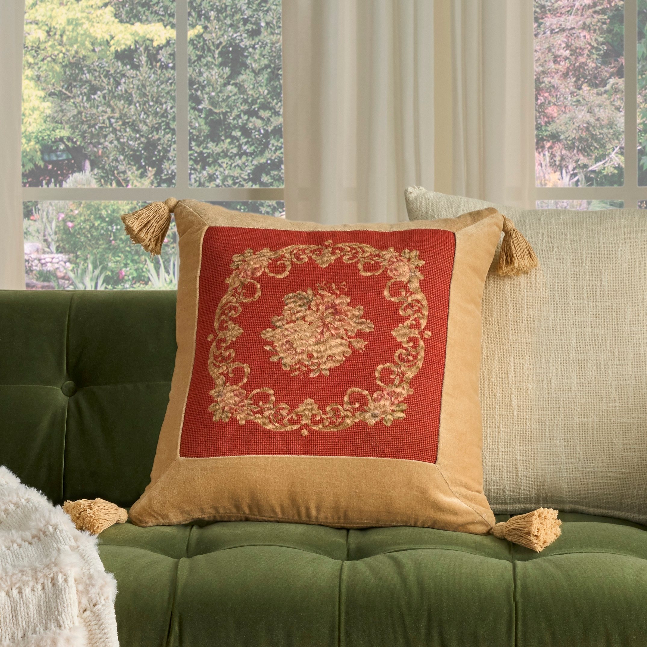 Nourison Vintage Pillow 17" X 17" Throw Pillows