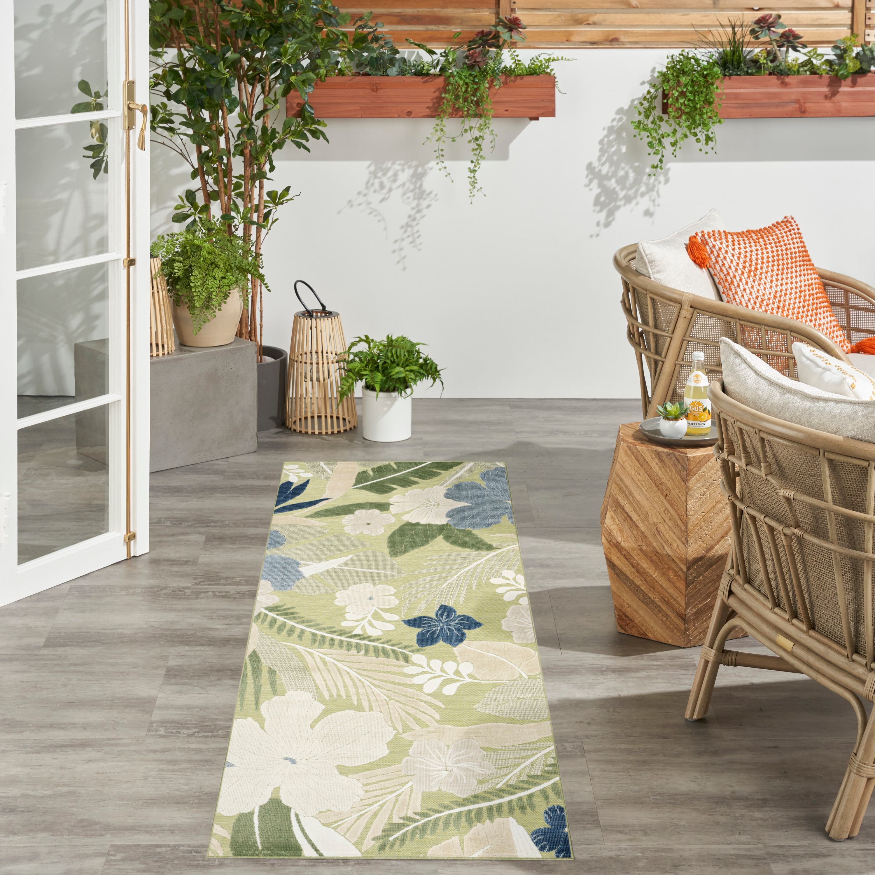 Nourison Suncoast 2' X 6'