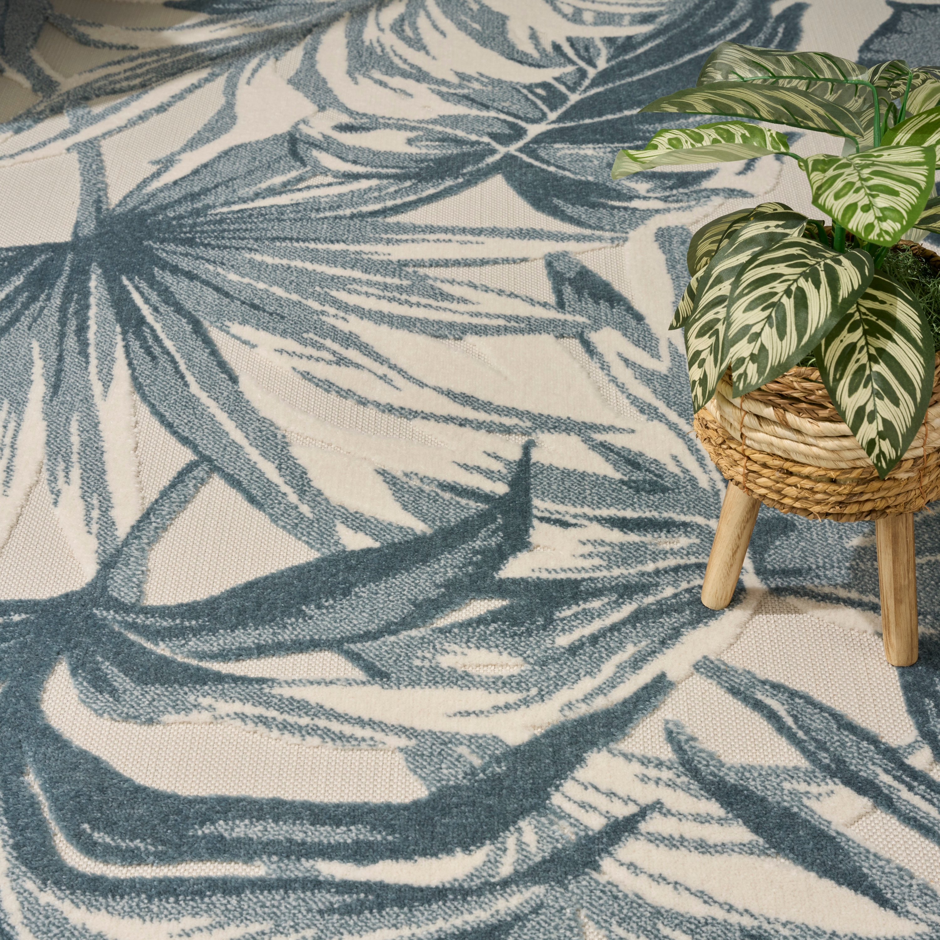 Nourison Aloha 5'3" X 7'5"