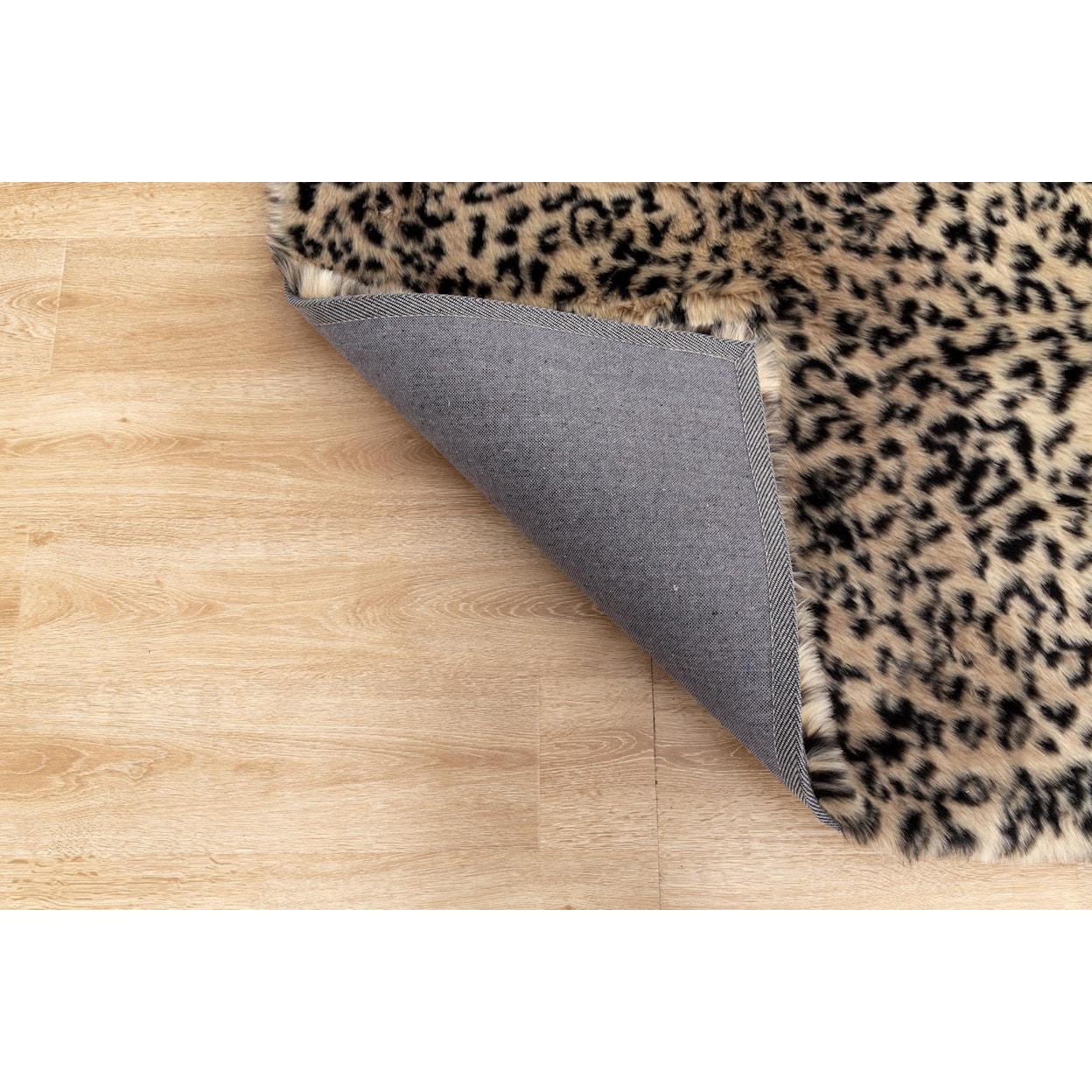 MDA Rugs Luxury Collection LUXURY 5X7 FAUX LEOPARD AREA RUG |