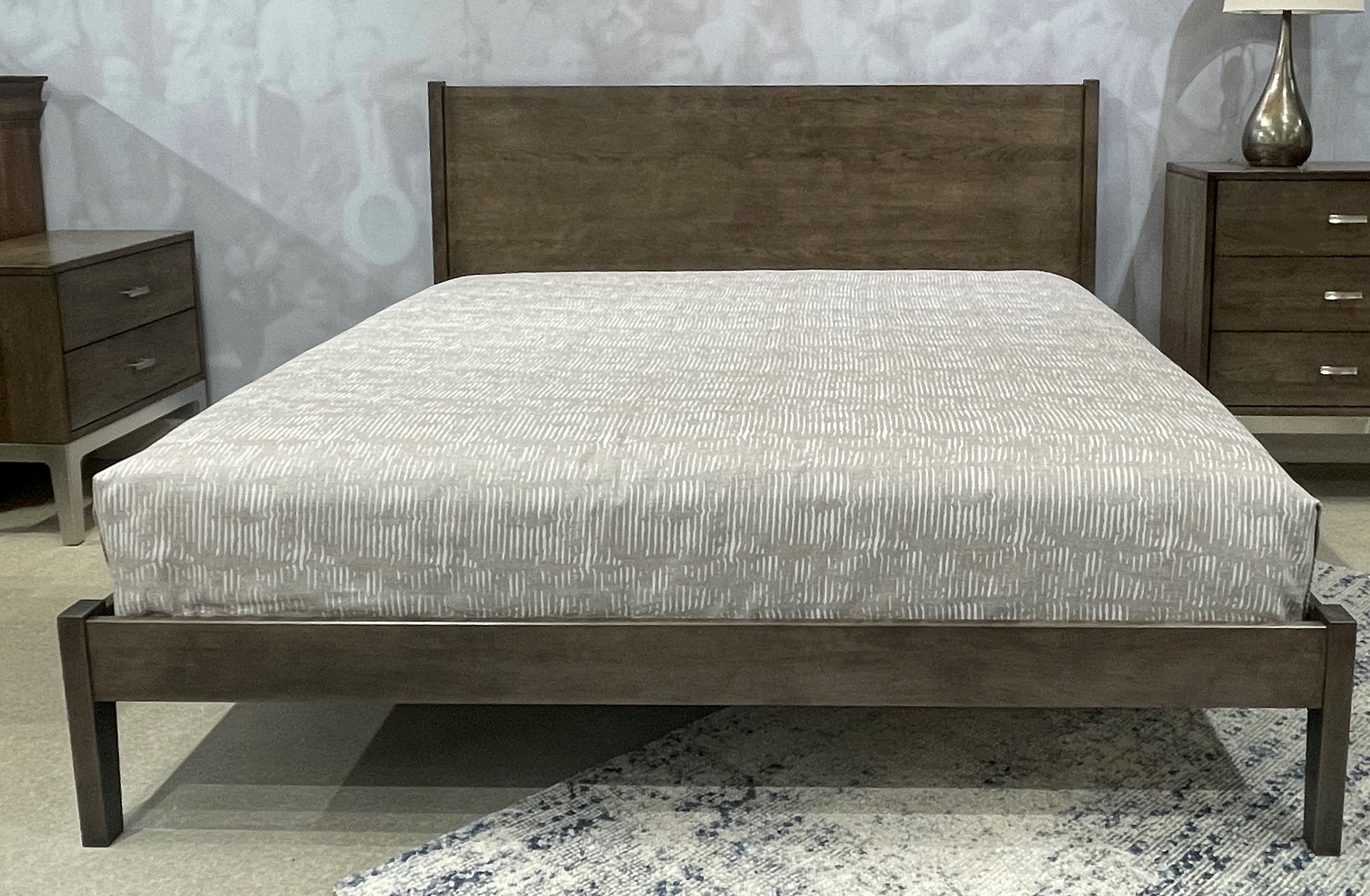 perfectbalance Queen Common Platform Bed