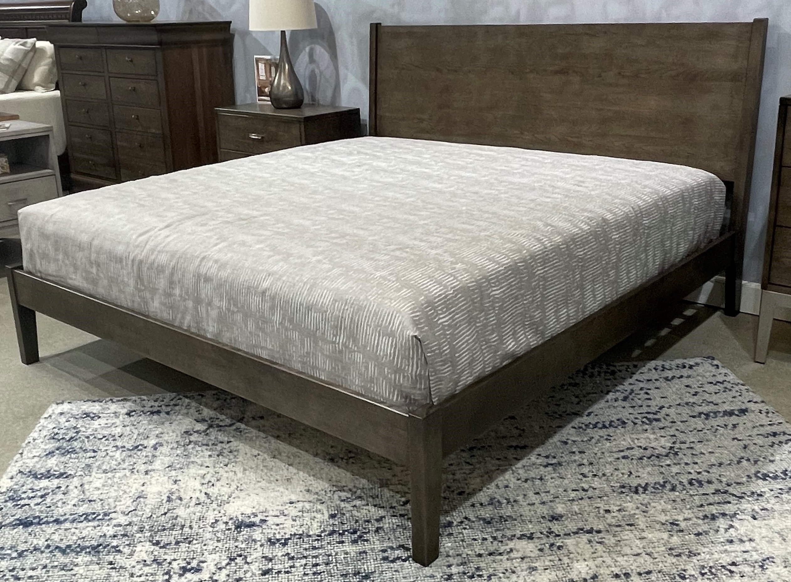 perfectbalance Queen Common Platform Bed