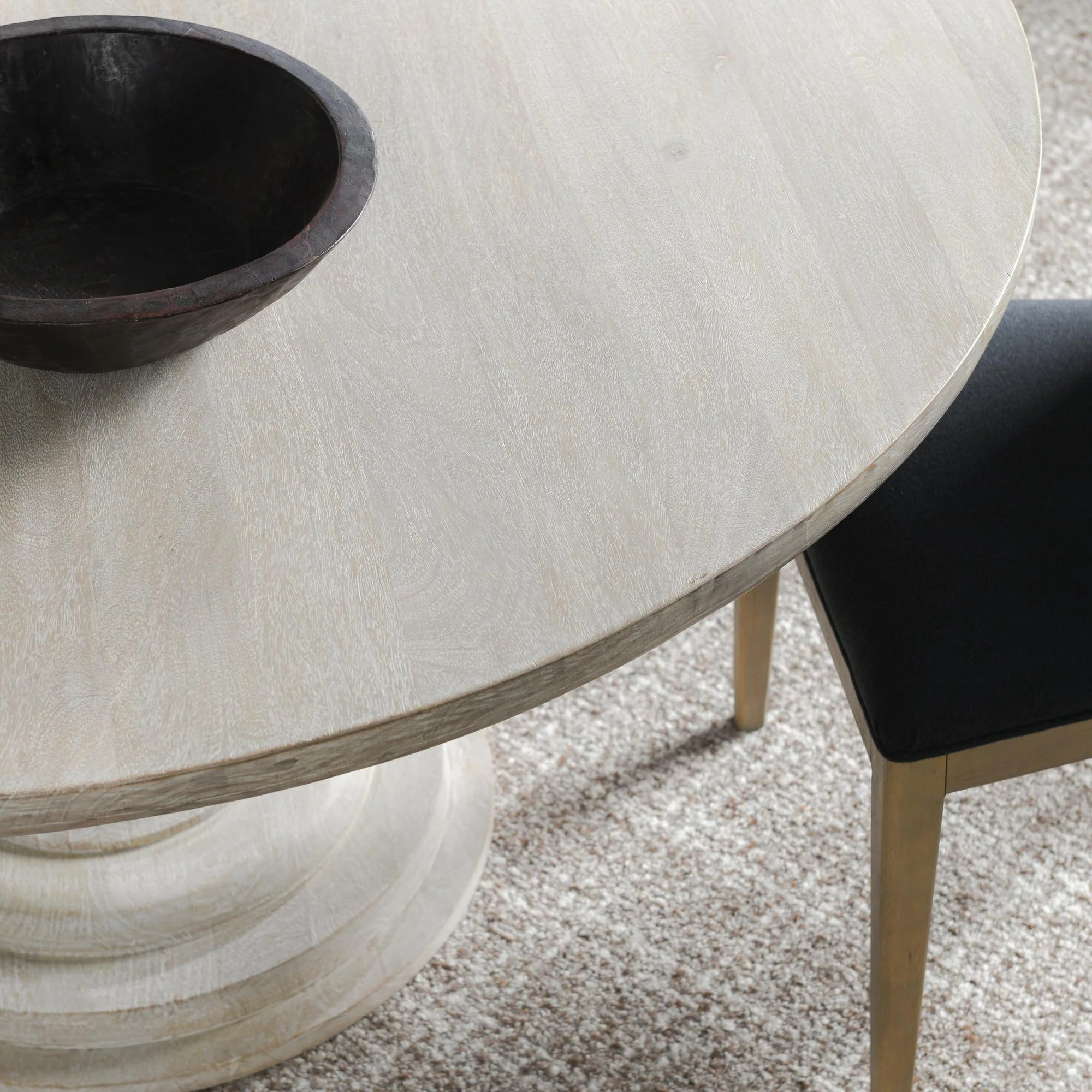 Hera Solid Wood Round Table