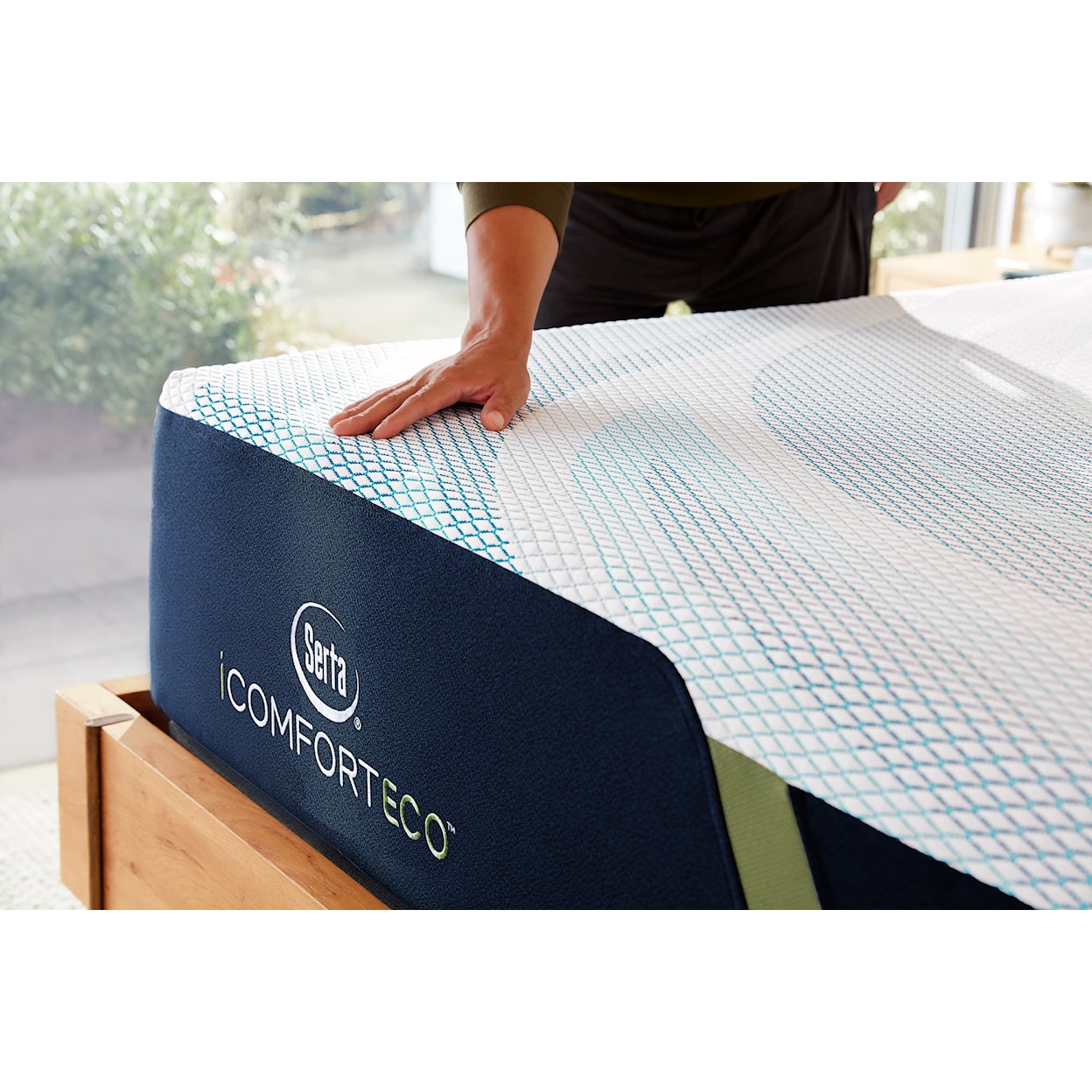 Serta Serta iComfortECO F30LTX 14.75" Firm Mattress - Queen