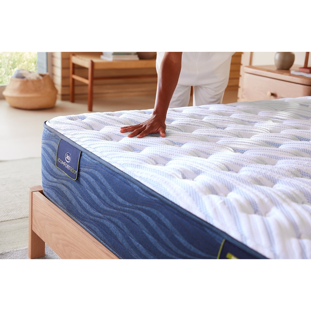 Serta iComfortECO Q10 11.25" Hybrid Extra Firm Mattress - Twin XL