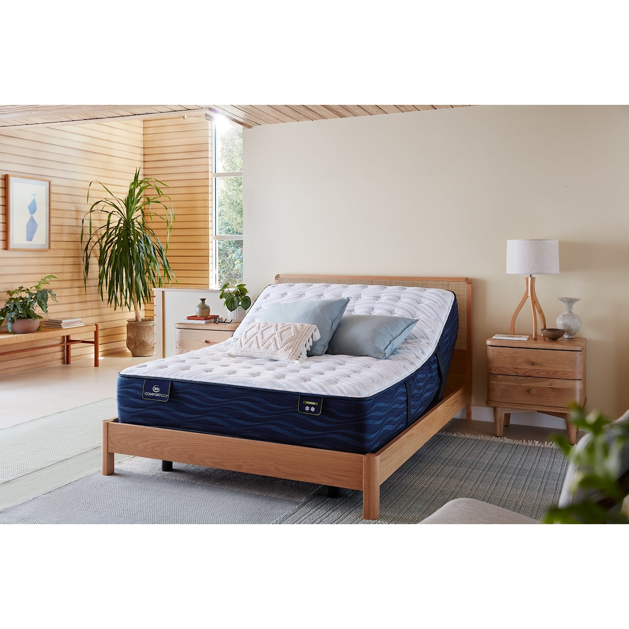 Serta iComfortECO Q10 11.25" Hybrid Extra Firm Mattress - King