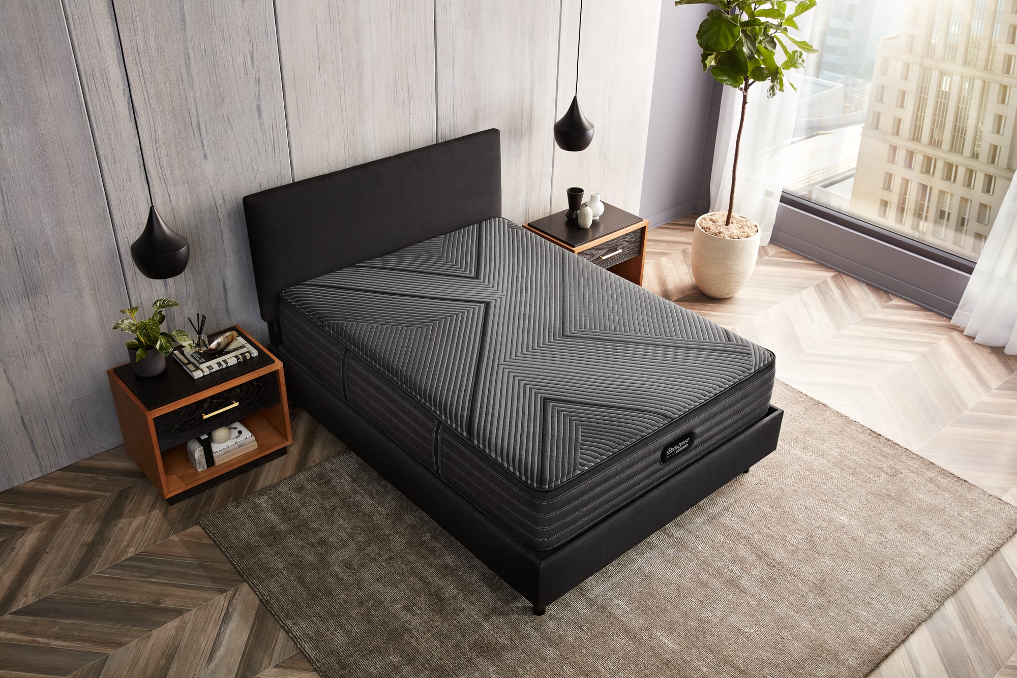 Beautyrest Beautyrest® Black LXClass 13.5" Hybrid Firm 7008115711060