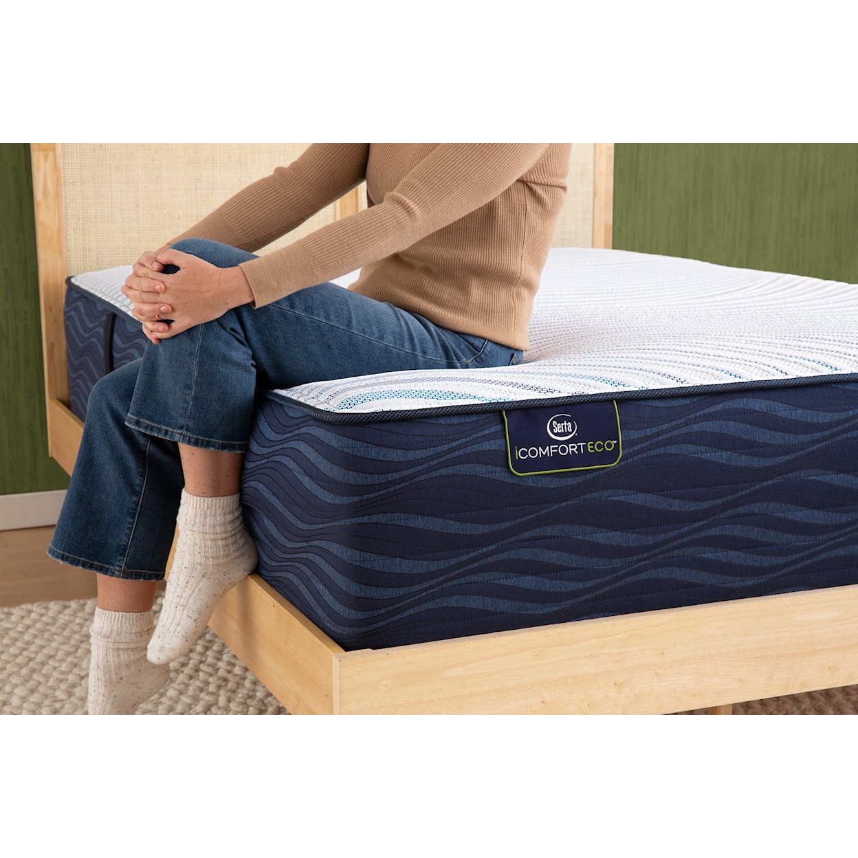 Serta Serta iComfortECO S50UHD 16.75" Hybrid Medium Mattress - King