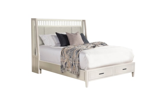 Farmhouse Queen Shelter Bed with Footboard Storage