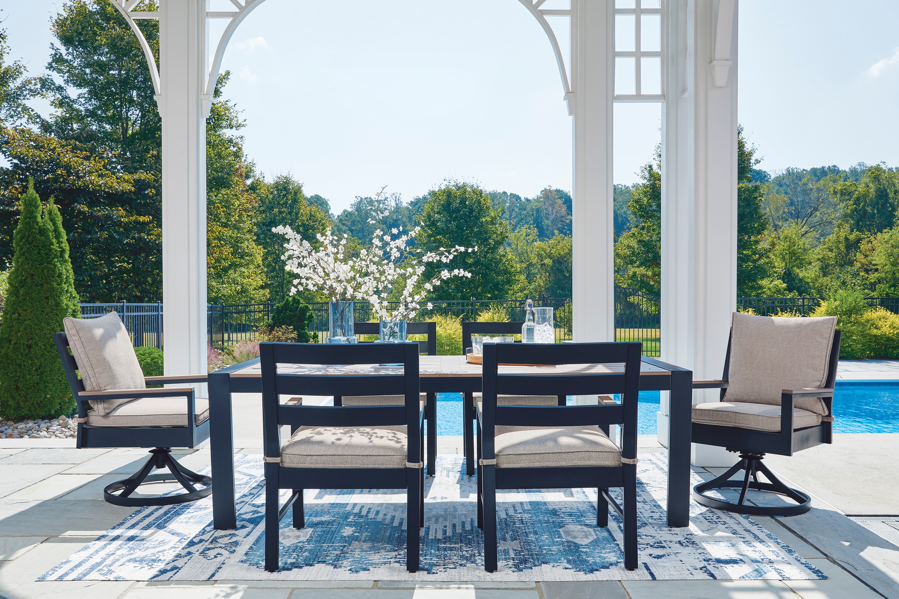 Signature Design by Ashley East Beach Dining 7 pc set