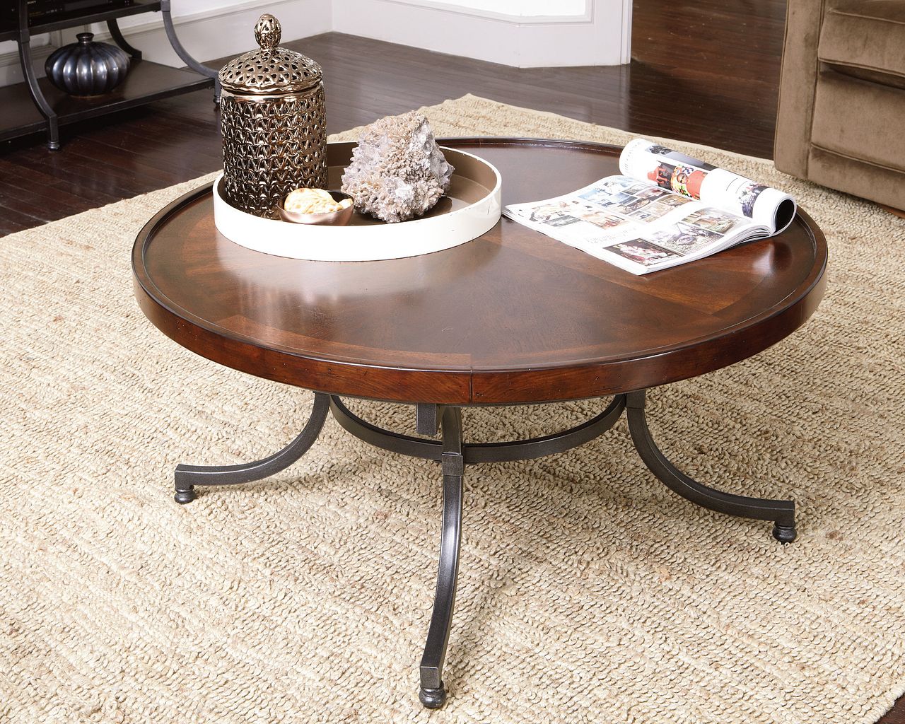 Round Cocktail Table