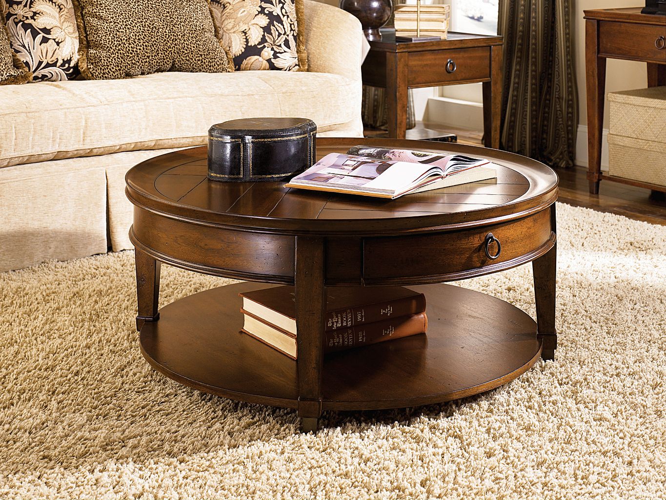Round Cocktail Table
