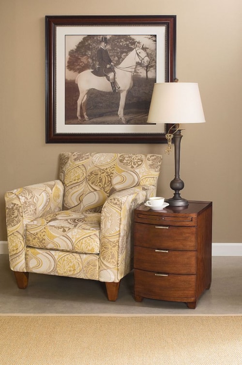 Bowfront Chairside Table with Pull-Out Shelf