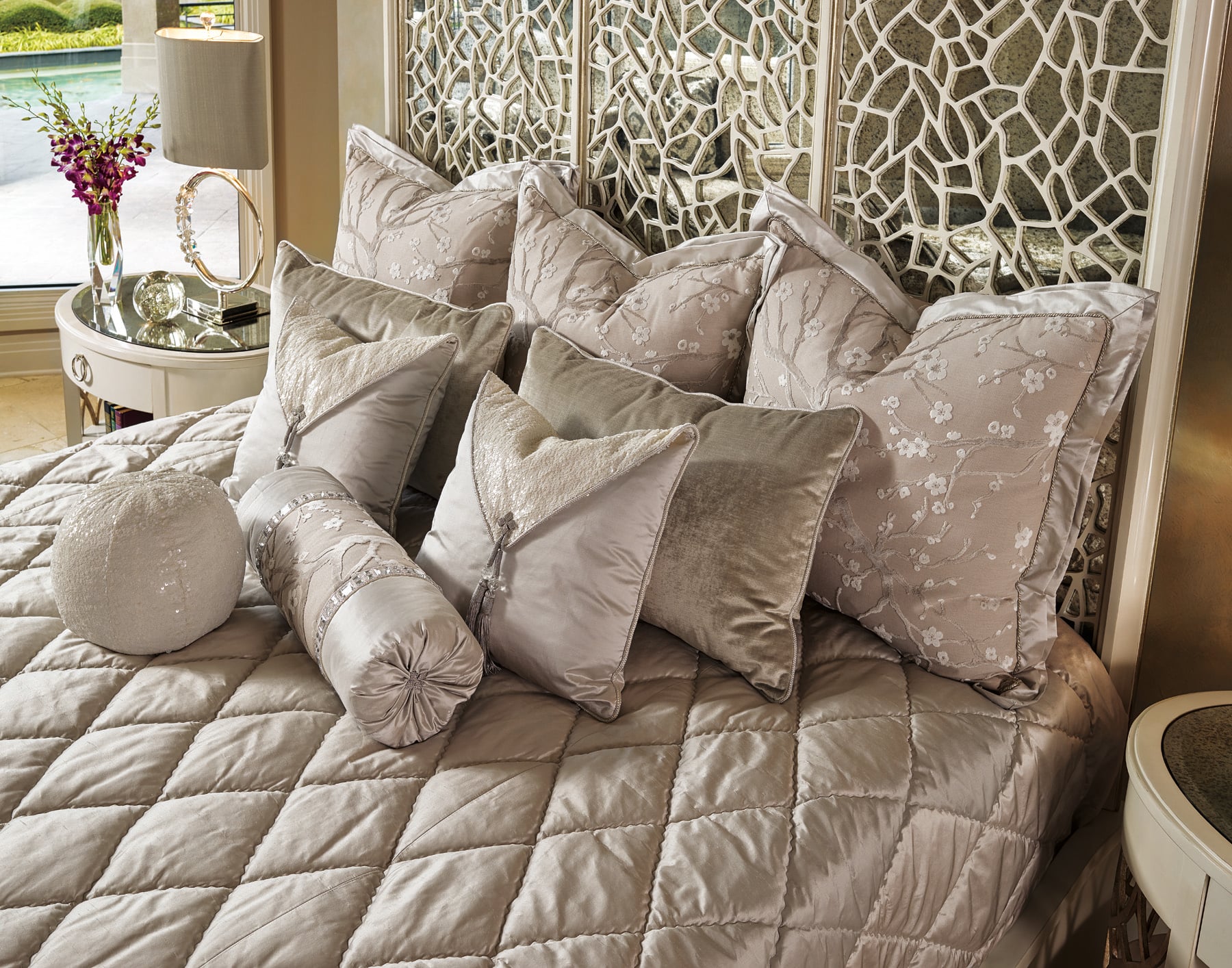 Bolero King Panel Bed