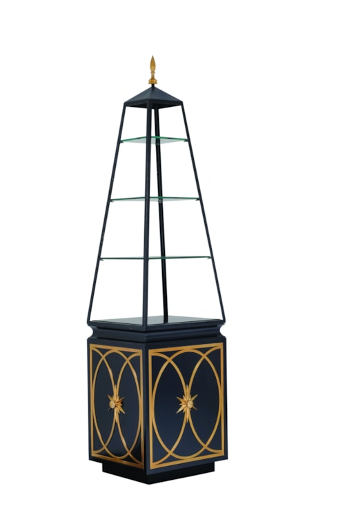 Cleopatra`S Needle - Etagere