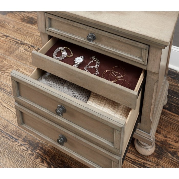 3-Drawer Nightstand