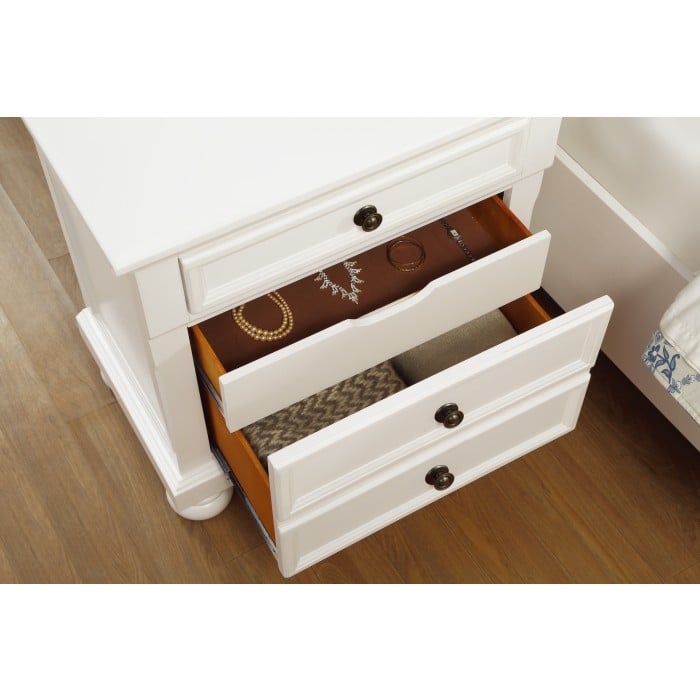 3-Drawer Nightstand