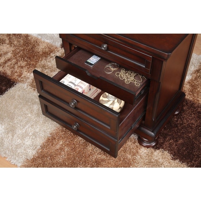 3-Drawer Nightstand