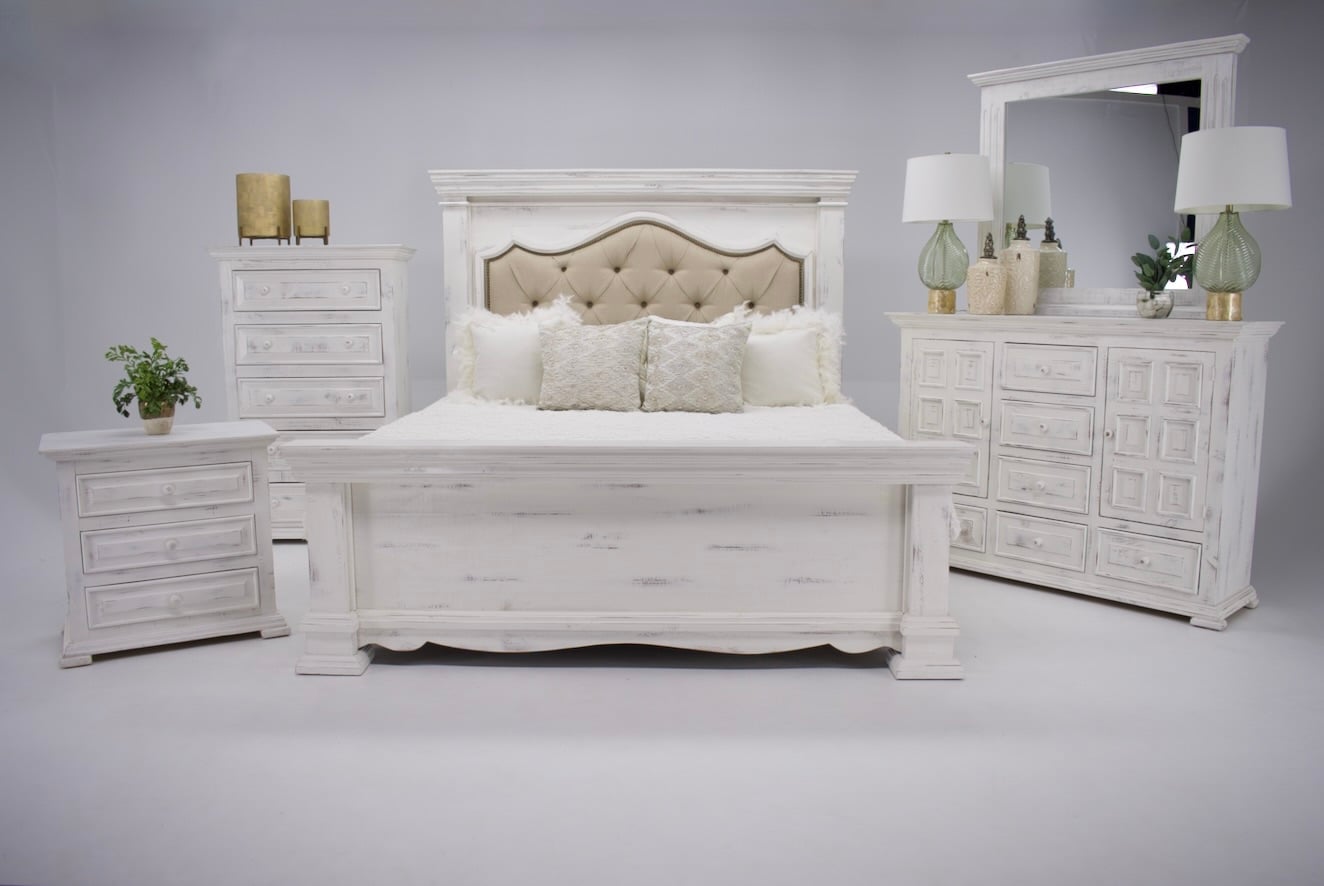 Vintage Chalet Chalet Padded King Bed