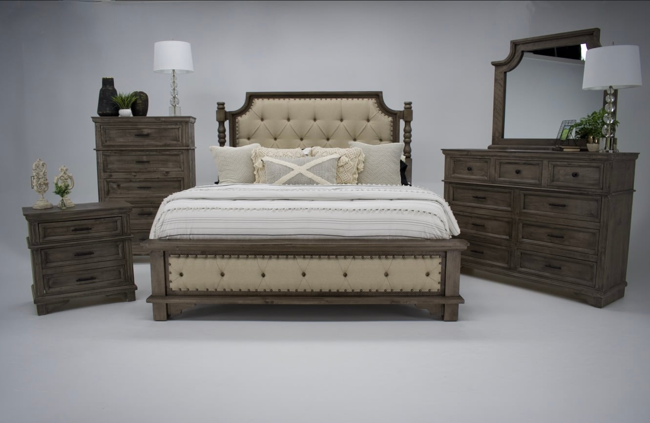 Vintage Charleston Charleston Queen Dresser Mirror & Nightstand